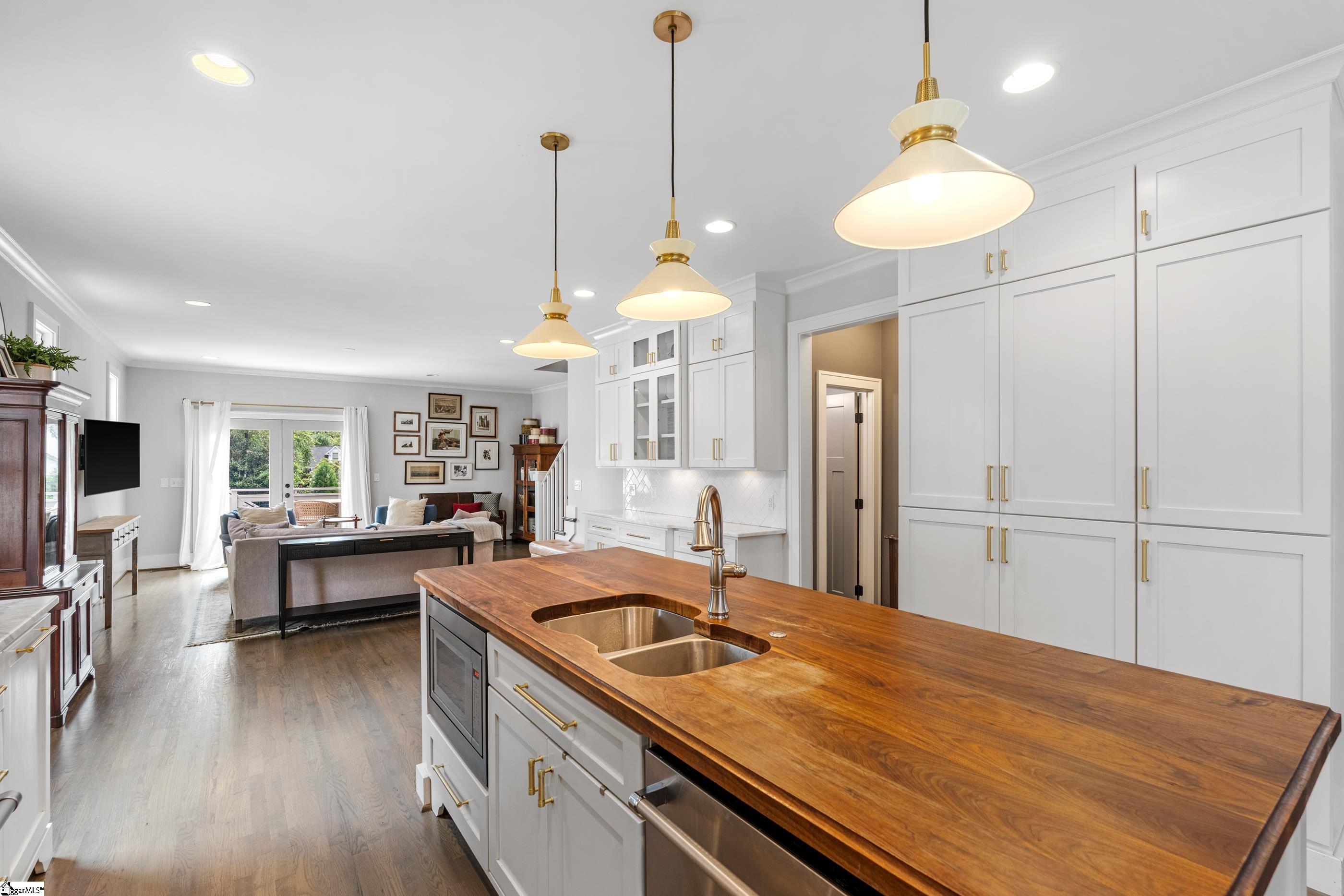 333 Jones Avenue Greenville, SC 29605