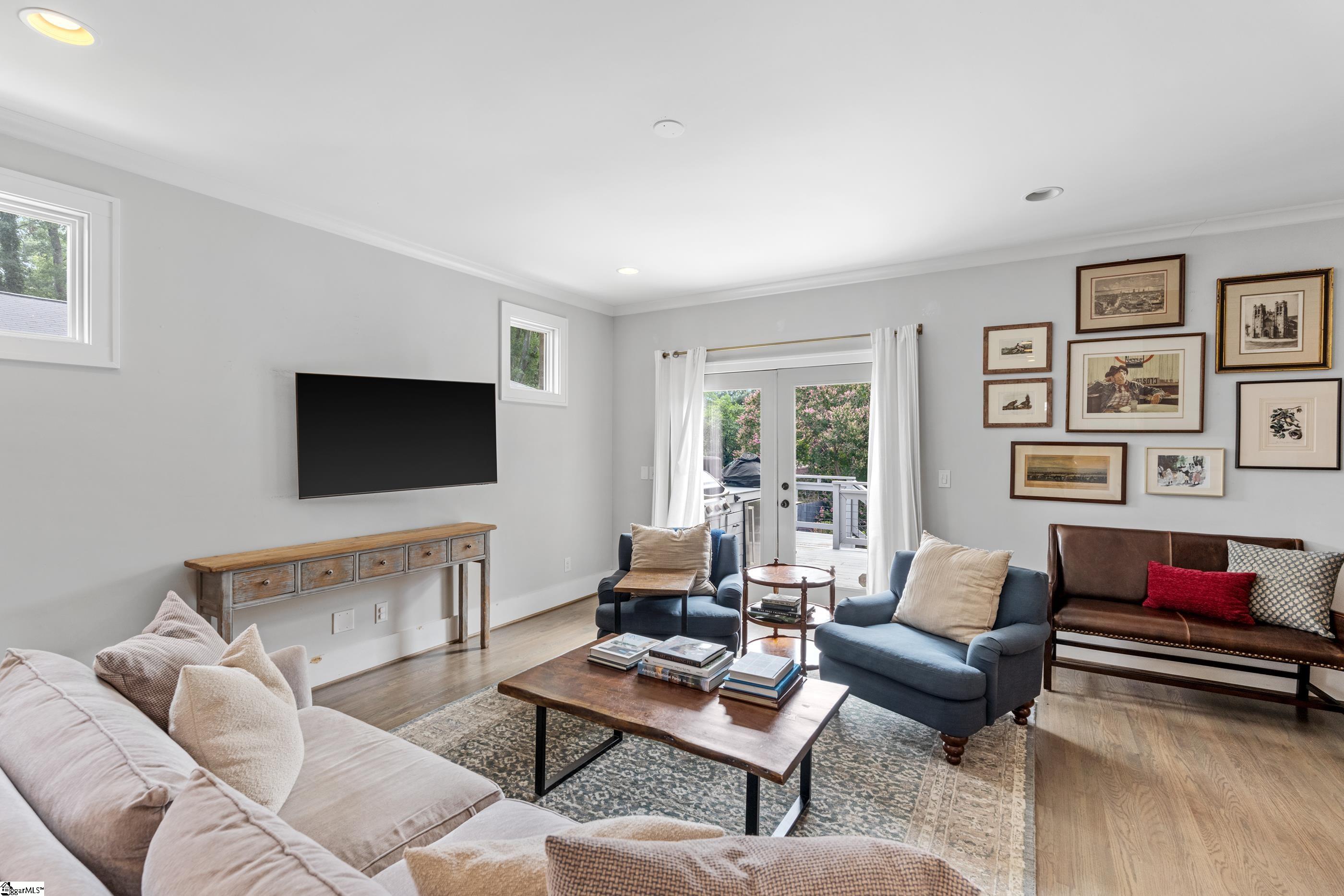 333 Jones Avenue Greenville, SC 29605