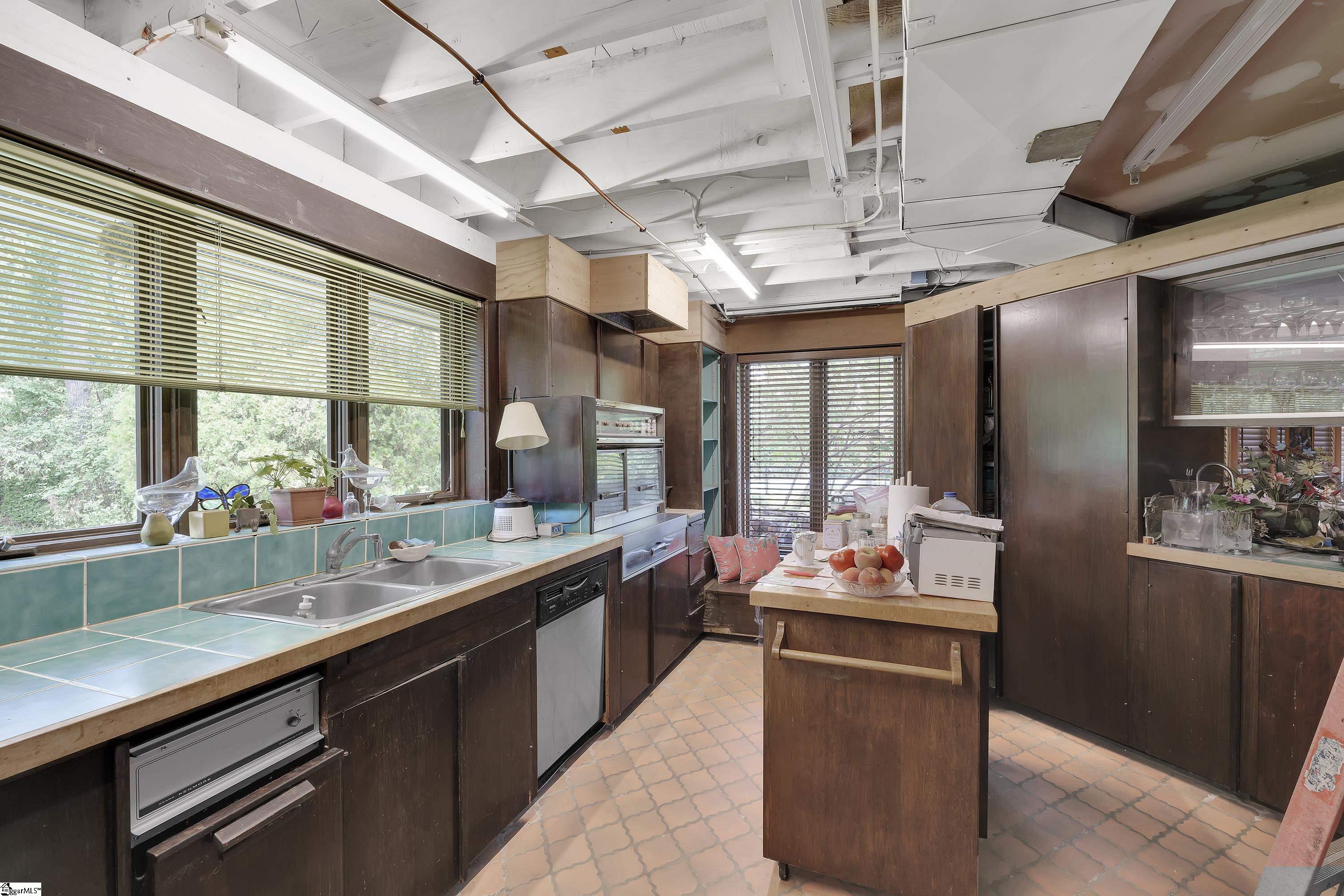 627 Pelham Road Greenville, SC 29615