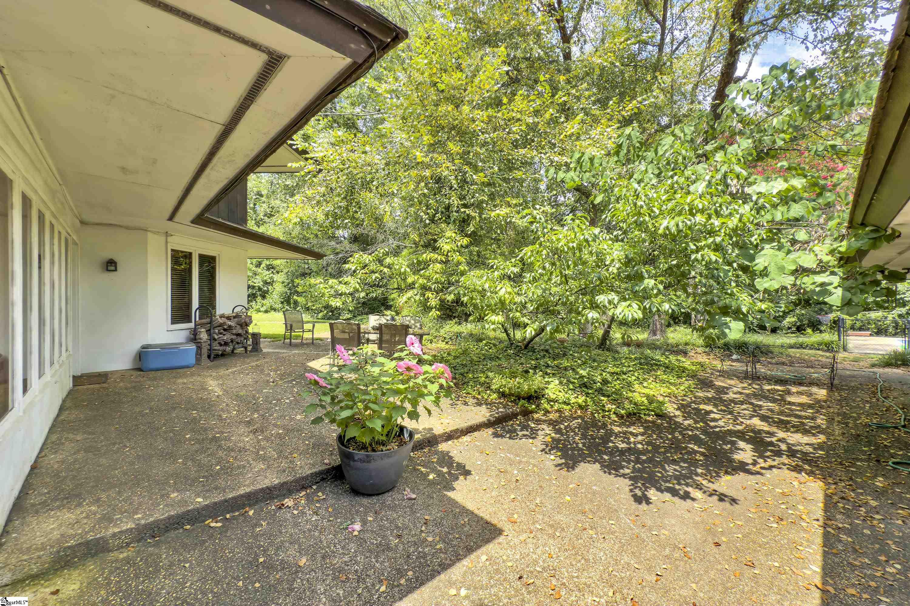 627 Pelham Road Greenville, SC 29615