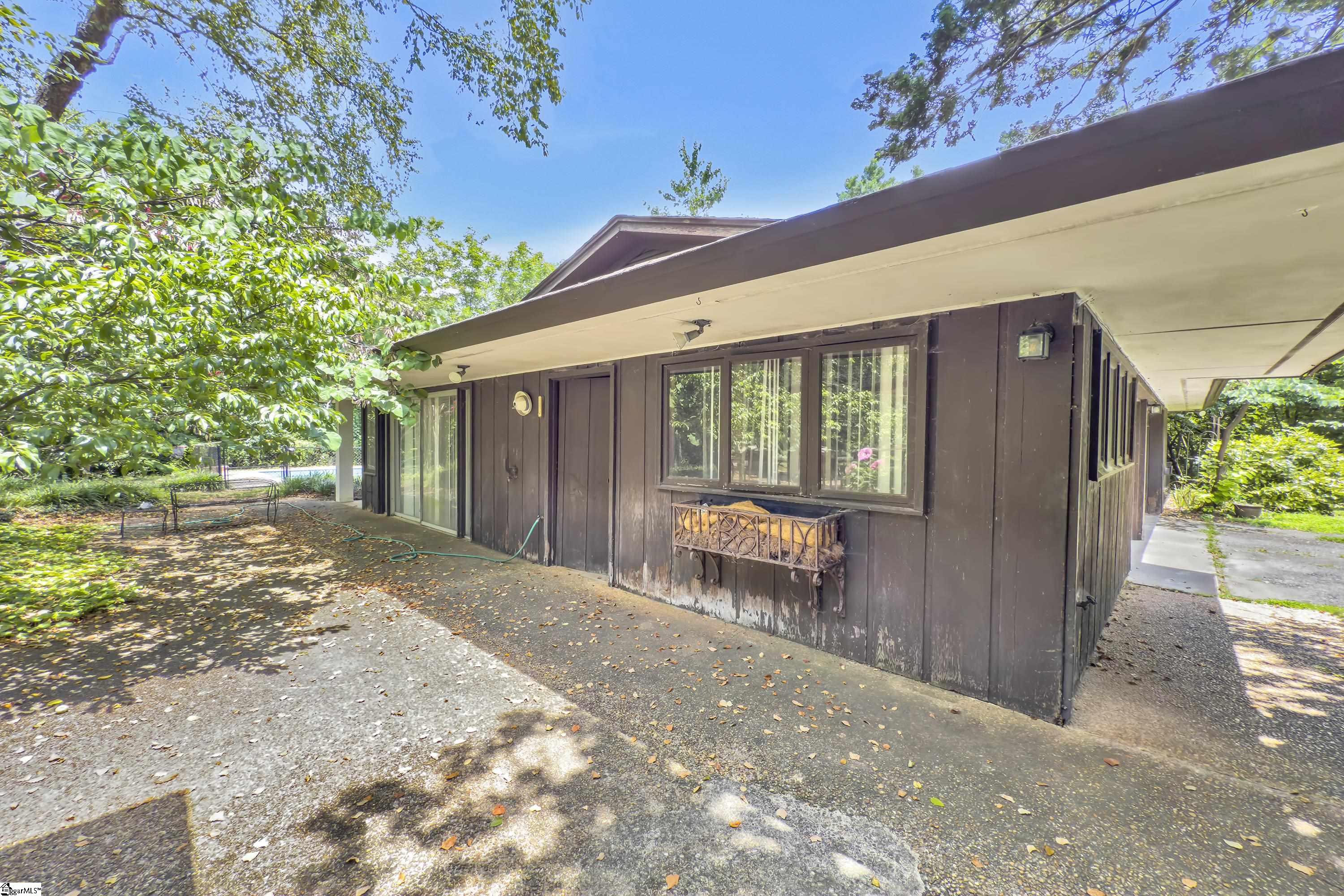 627 Pelham Road Greenville, SC 29615