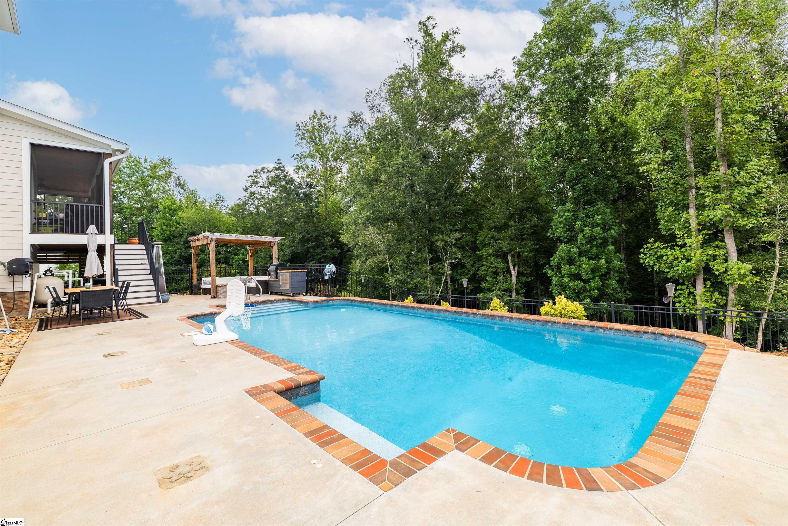 73 Enoree Farm Way Taylors, SC 29687