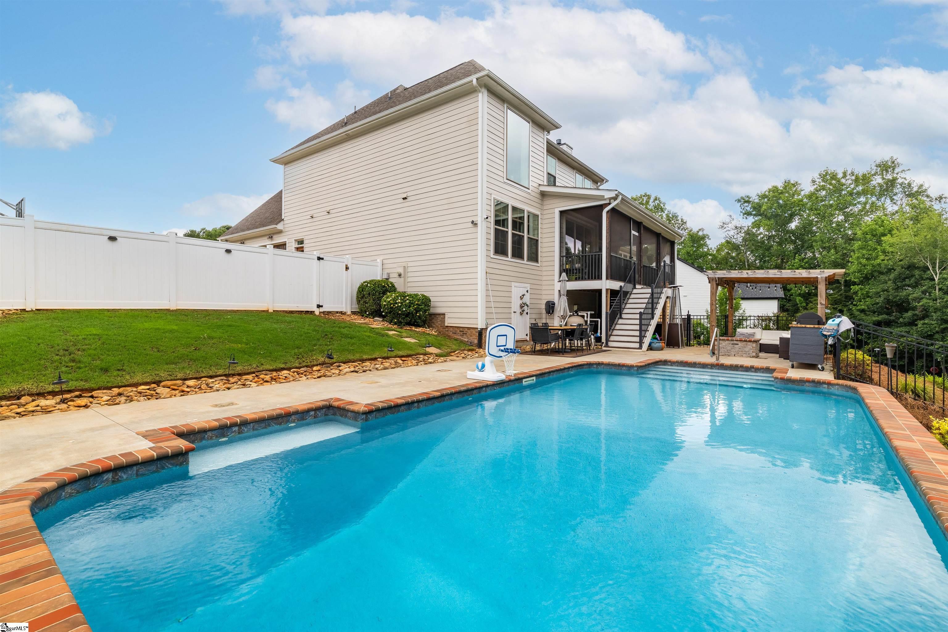 73 Enoree Farm Way Taylors, SC 29687