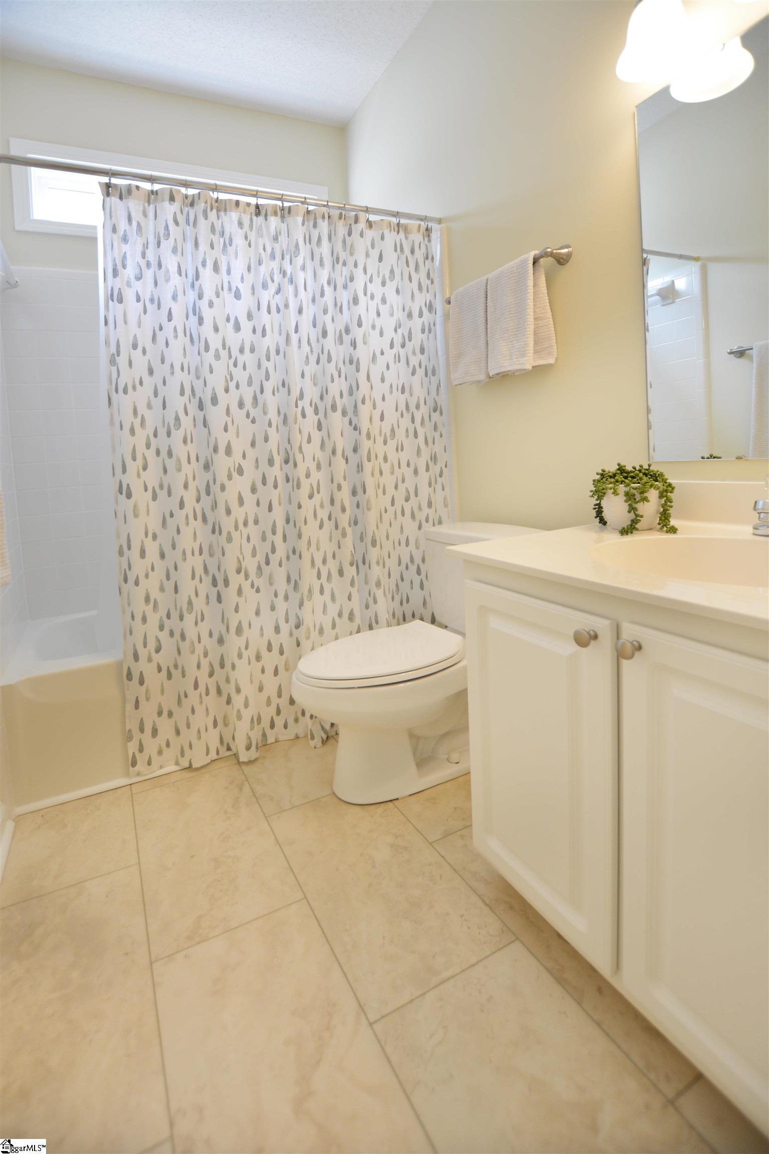 7 Meadowlands Way Greenville, SC 29615