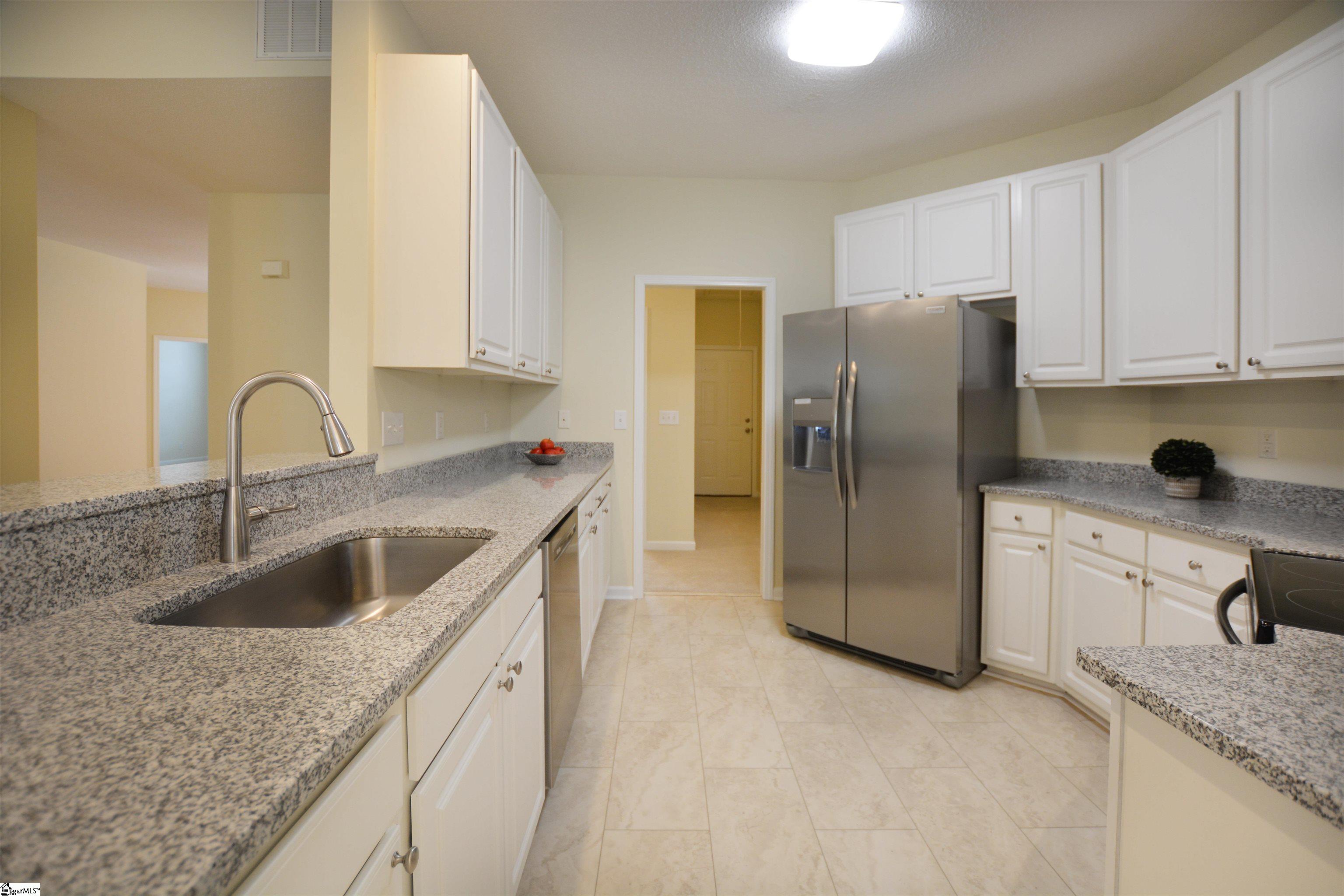 7 Meadowlands Way Greenville, SC 29615