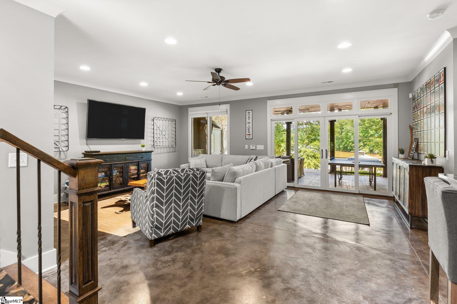 382 Hideaway Cove Drive Seneca, SC 29672