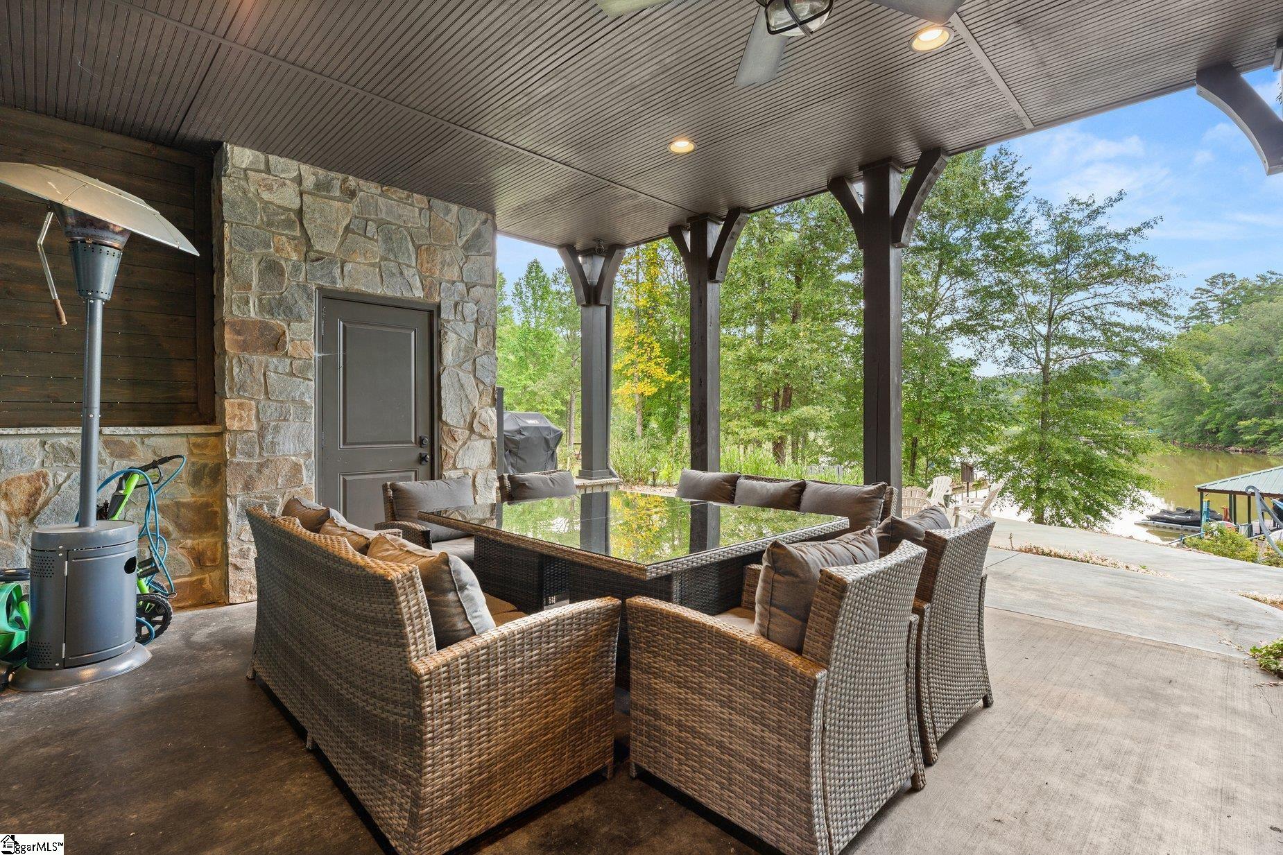 382 Hideaway Cove Drive Seneca, SC 29672