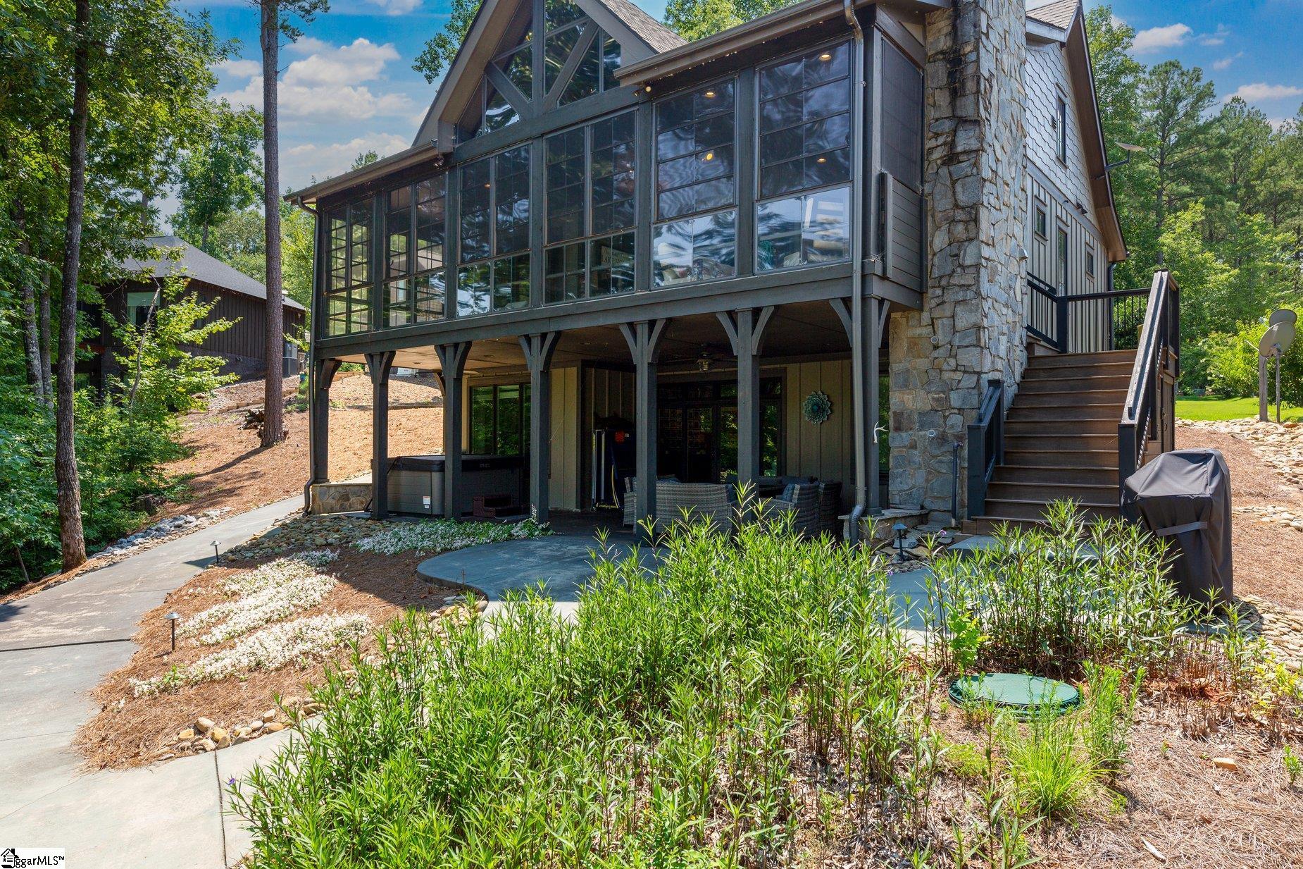 382 Hideaway Cove Drive Seneca, SC 29672