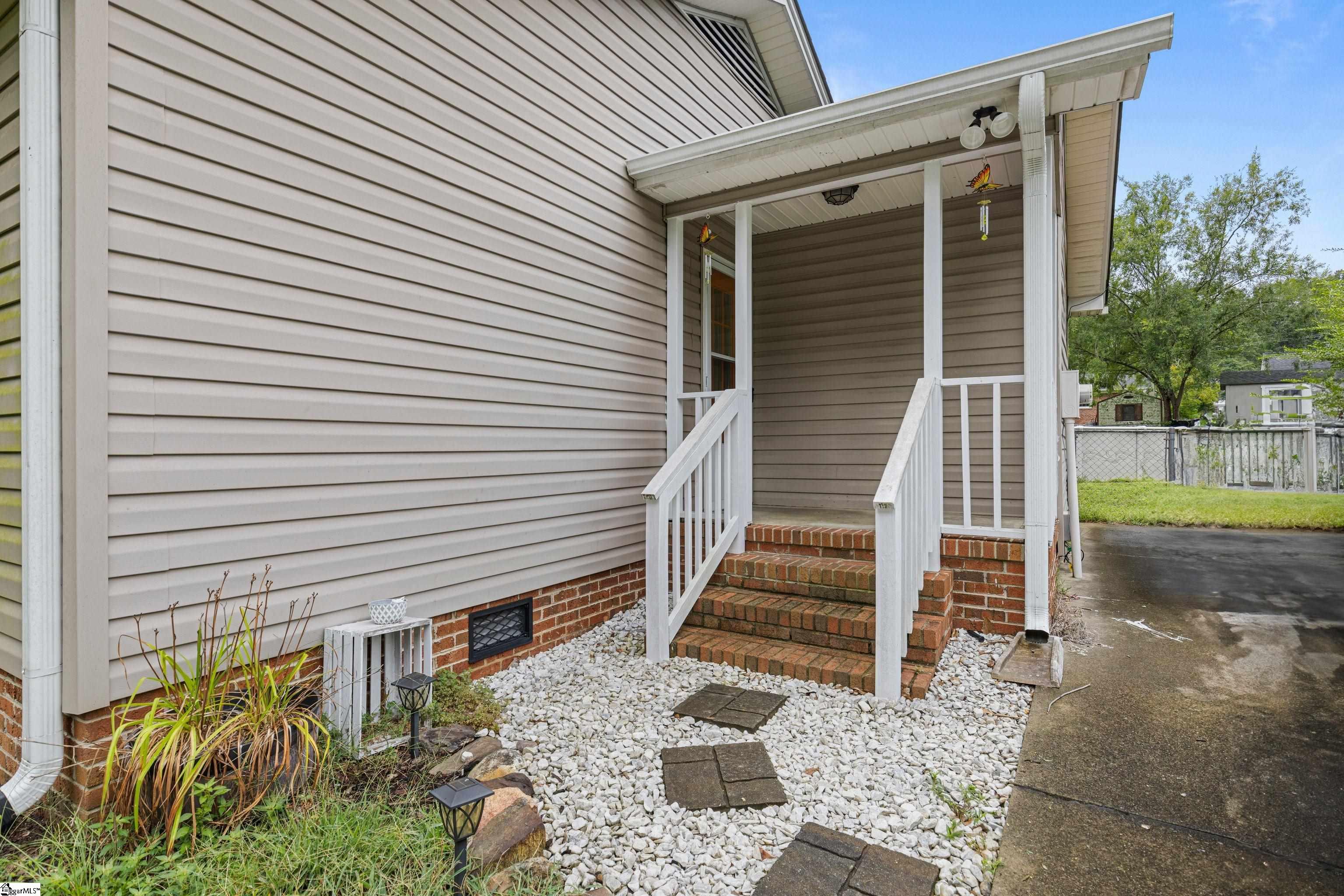 3 Timber Creek Court Taylors, SC 29687