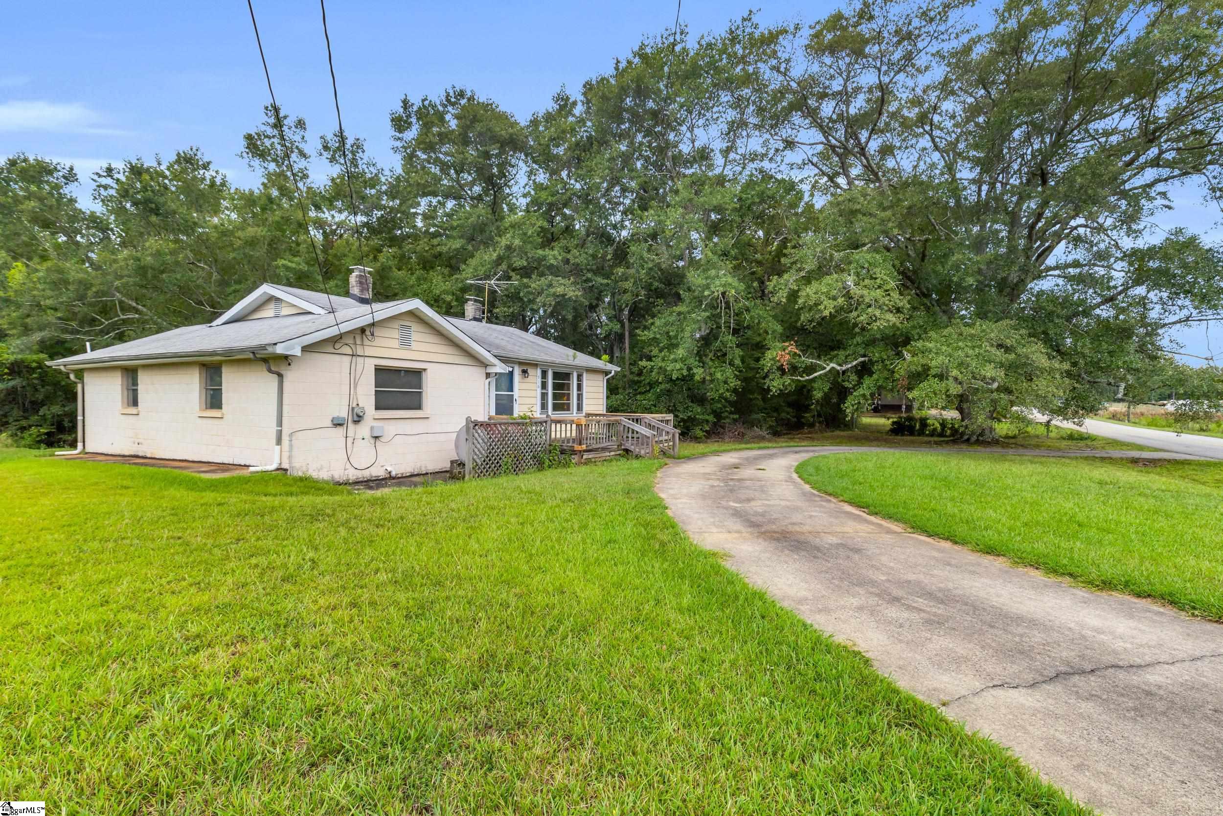 916 Old Saluda Dam Road Easley, SC 29640-7382