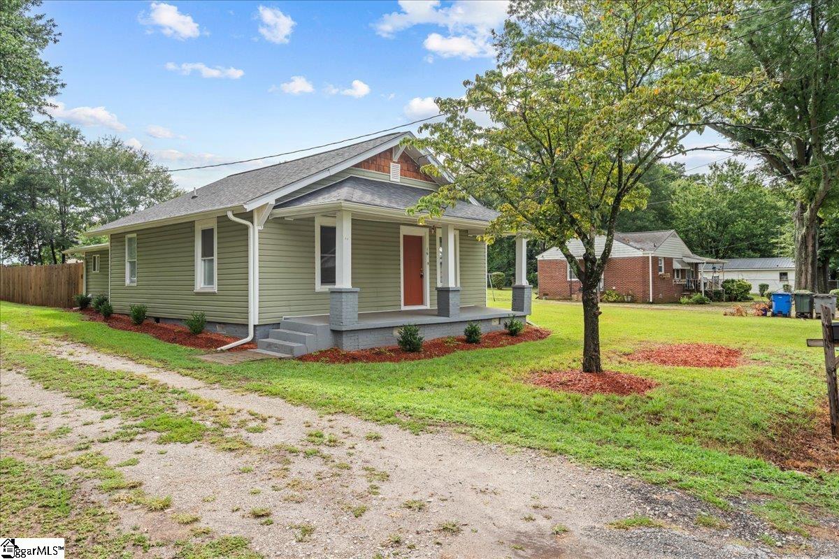 16 Bradley Street Greenville, SC 29611