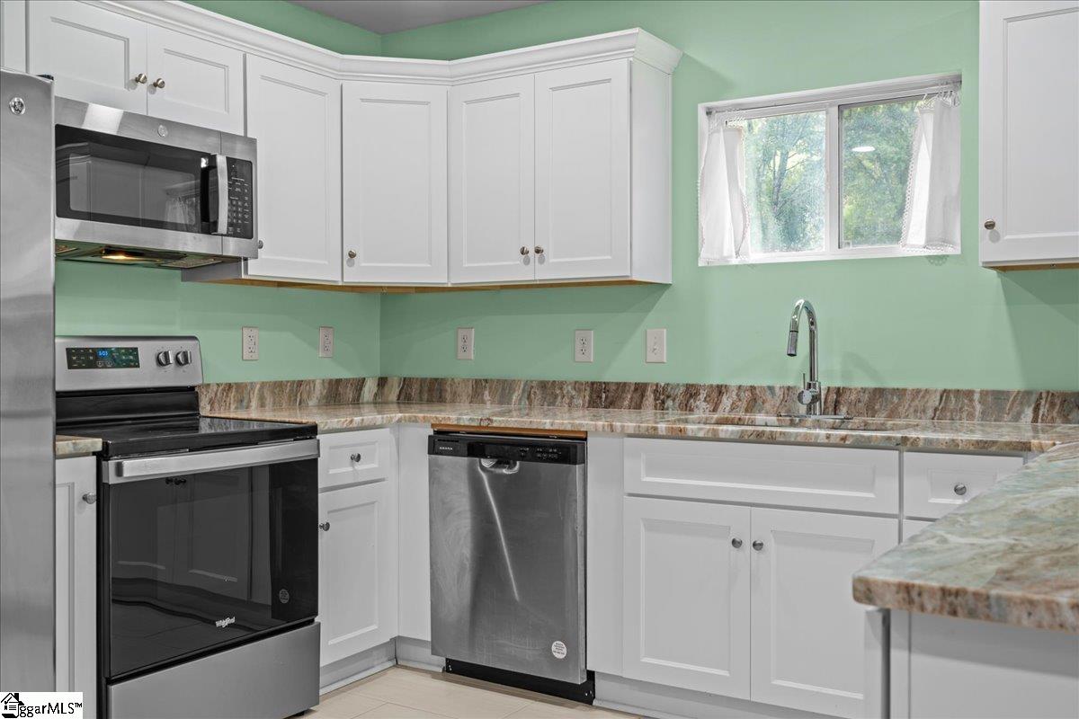 16 Bradley Street Greenville, SC 29611
