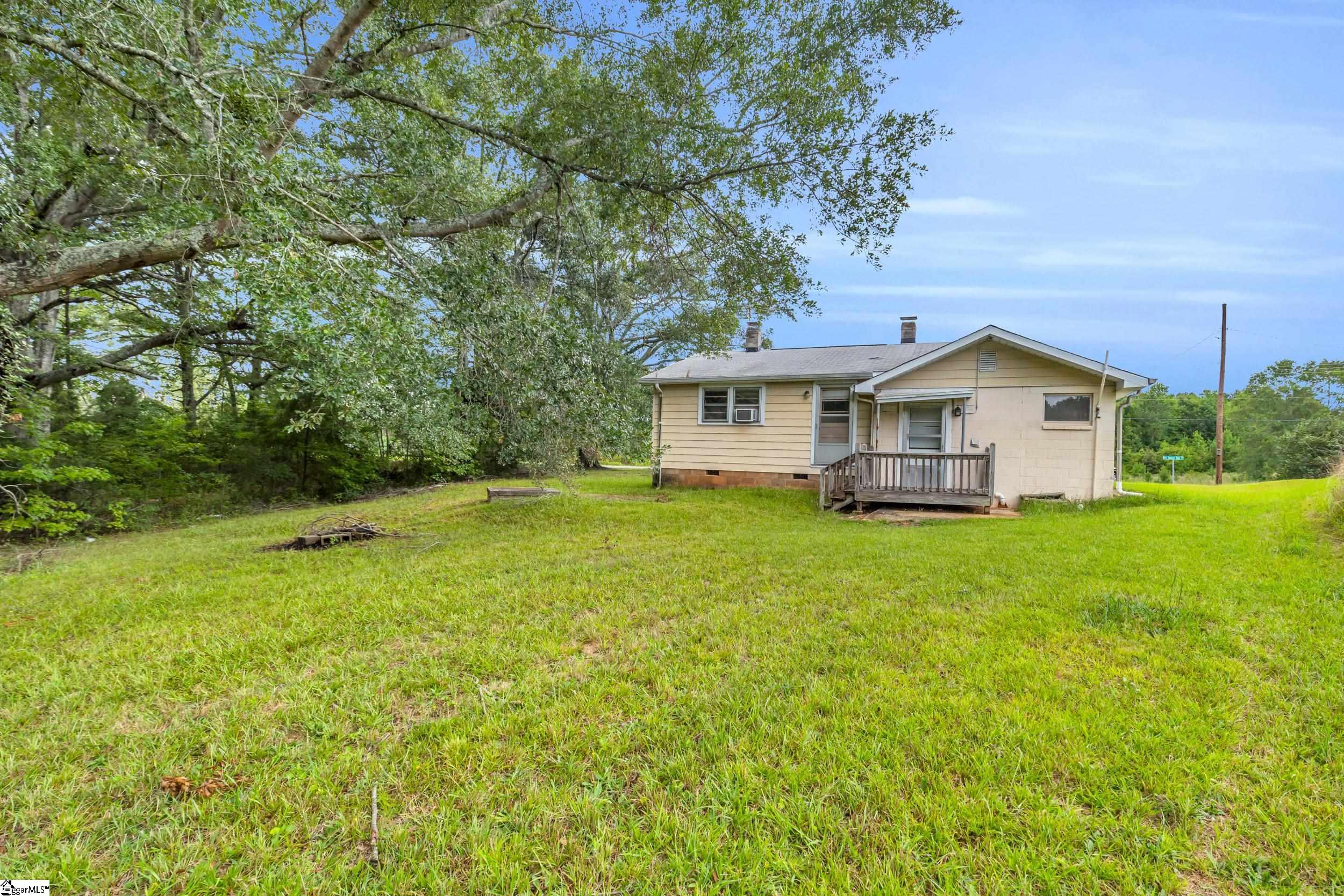 916 Old Saluda Dam Road Easley, SC 29640-7382