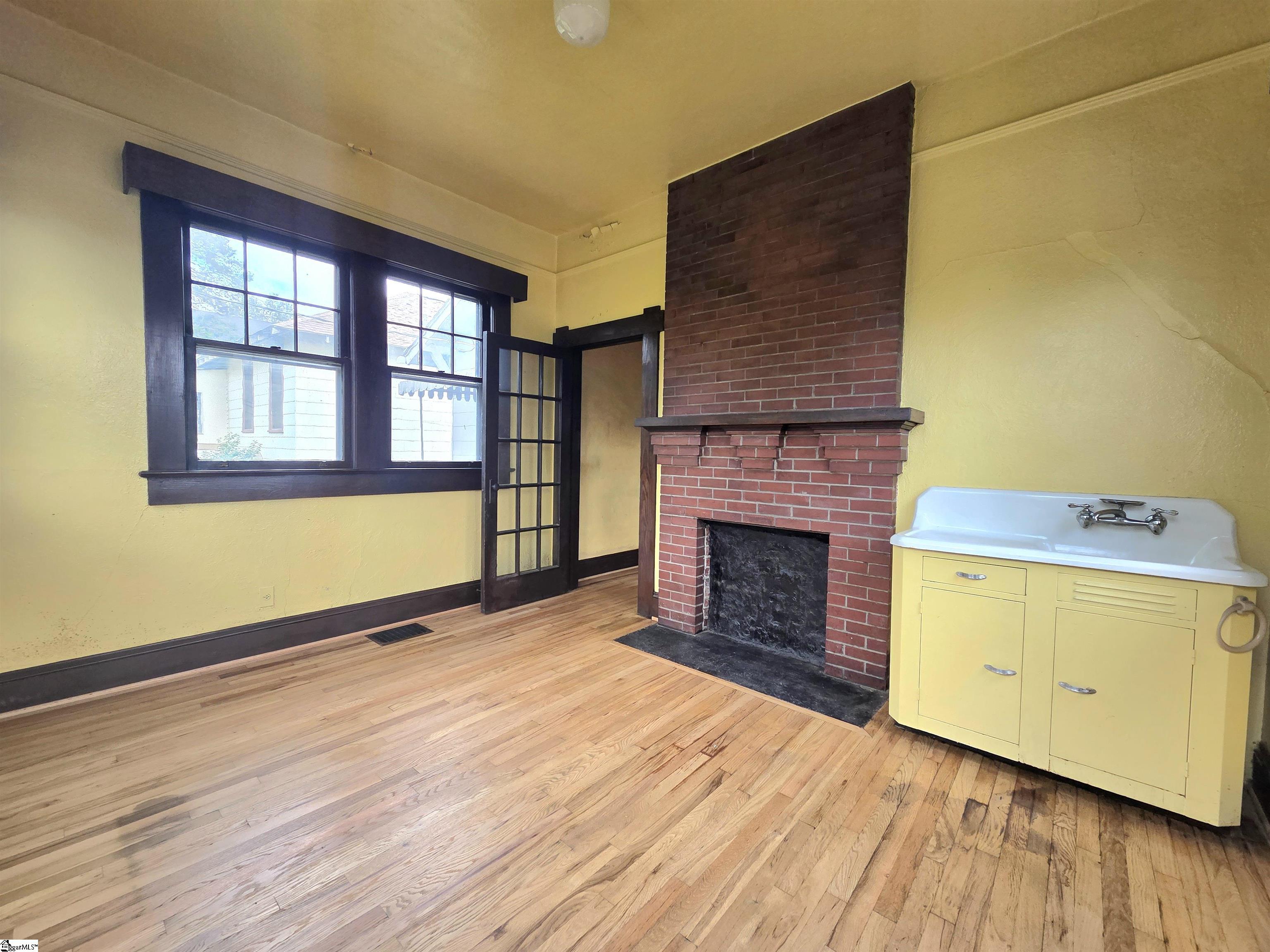 290 Hydrick Street Spartanburg, SC 29306