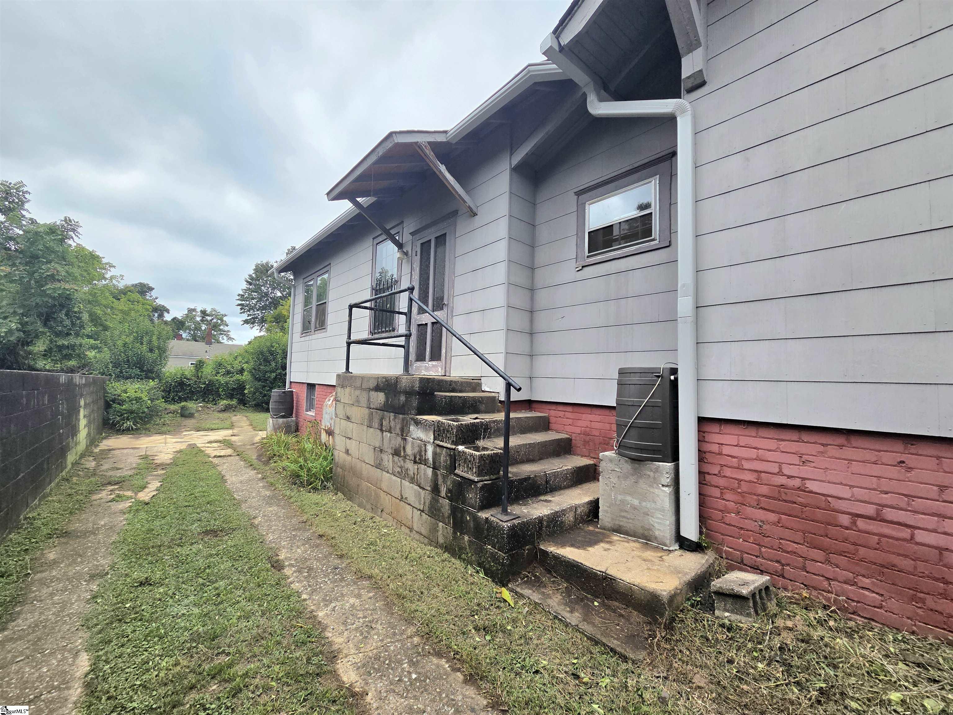 290 Hydrick Street Spartanburg, SC 29306