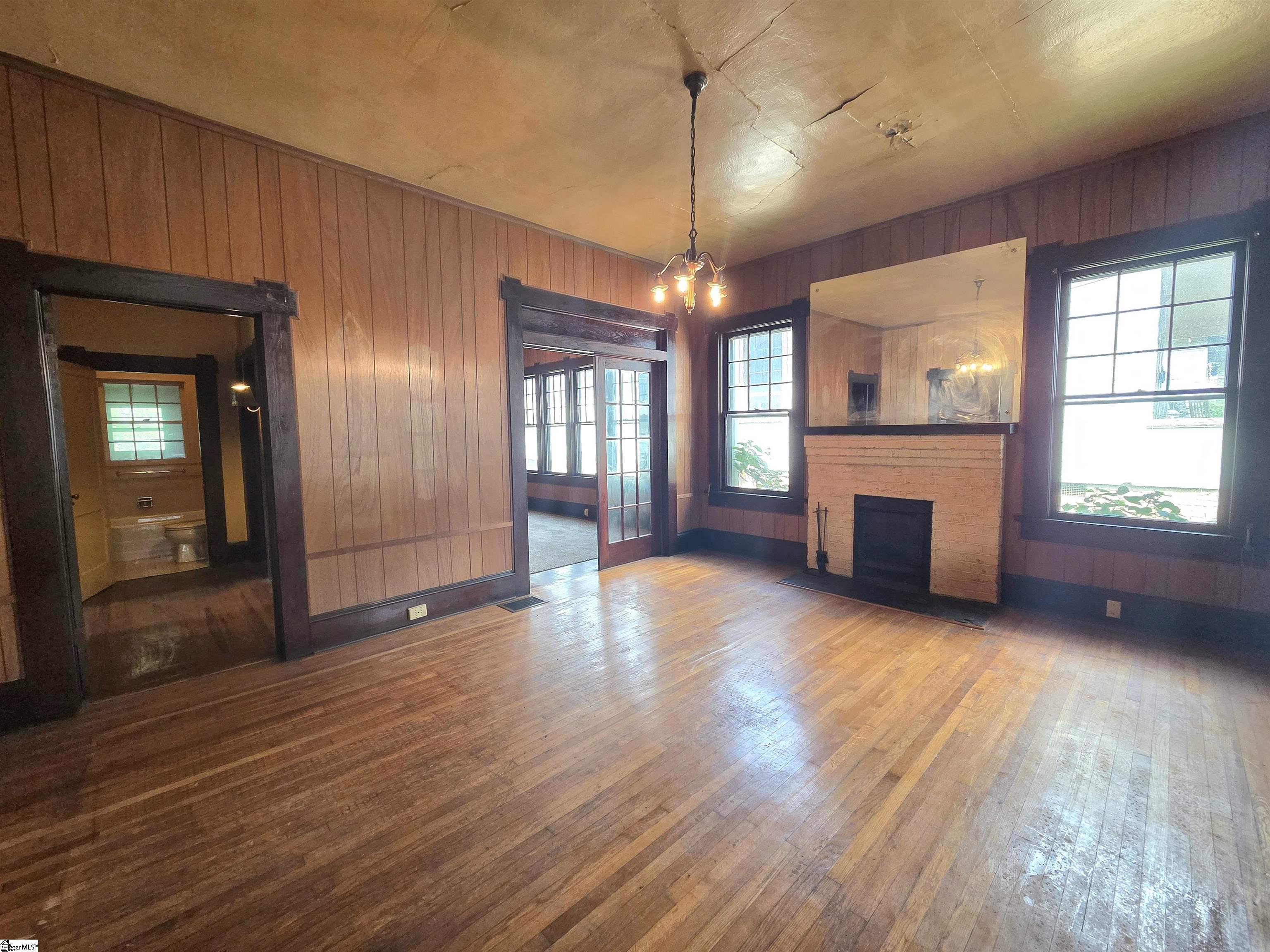 290 Hydrick Street Spartanburg, SC 29306