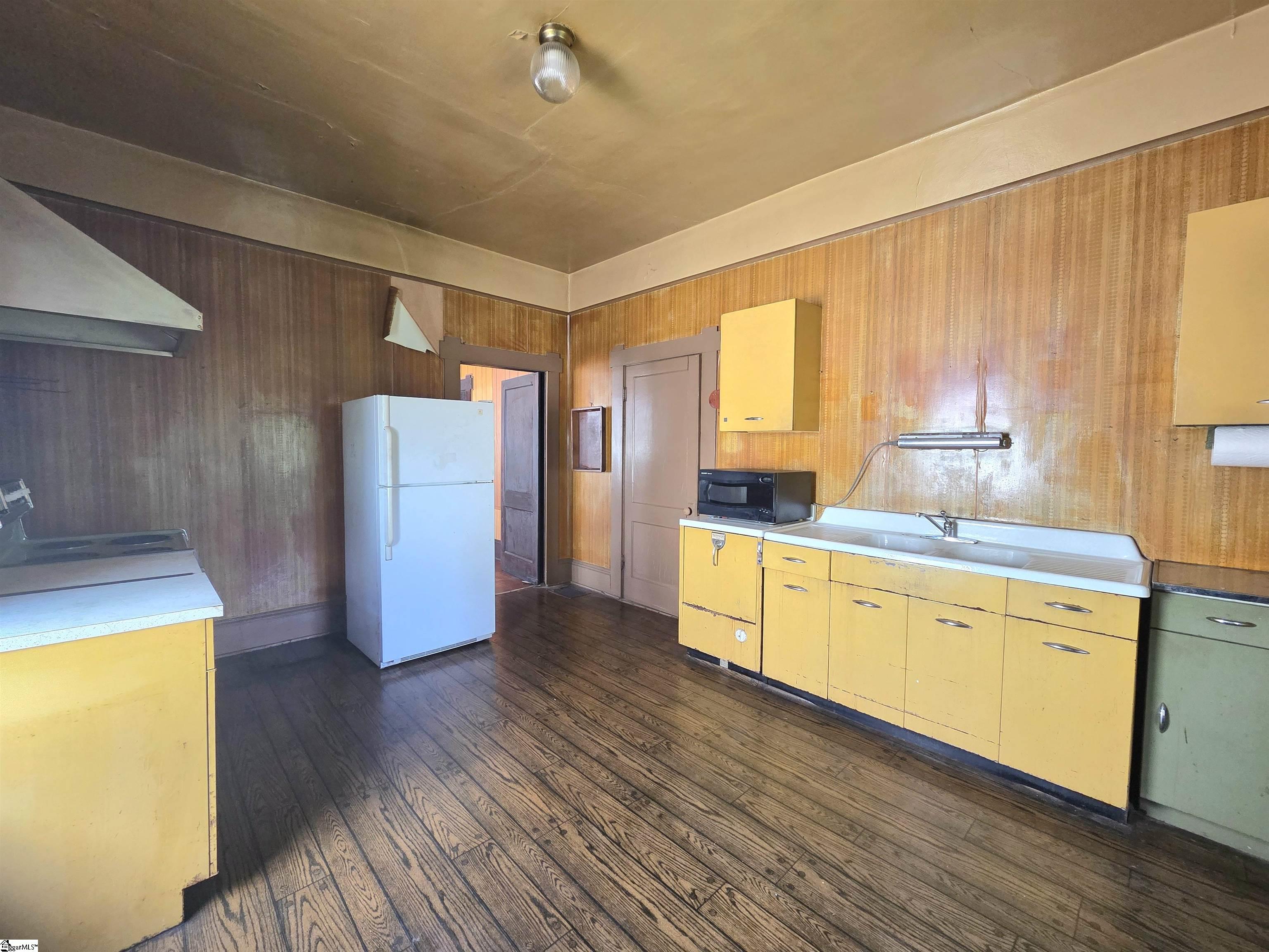 290 Hydrick Street Spartanburg, SC 29306