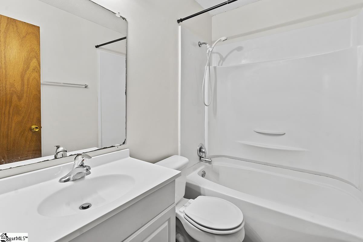 107 Avondale Road Greenwood, SC 29649