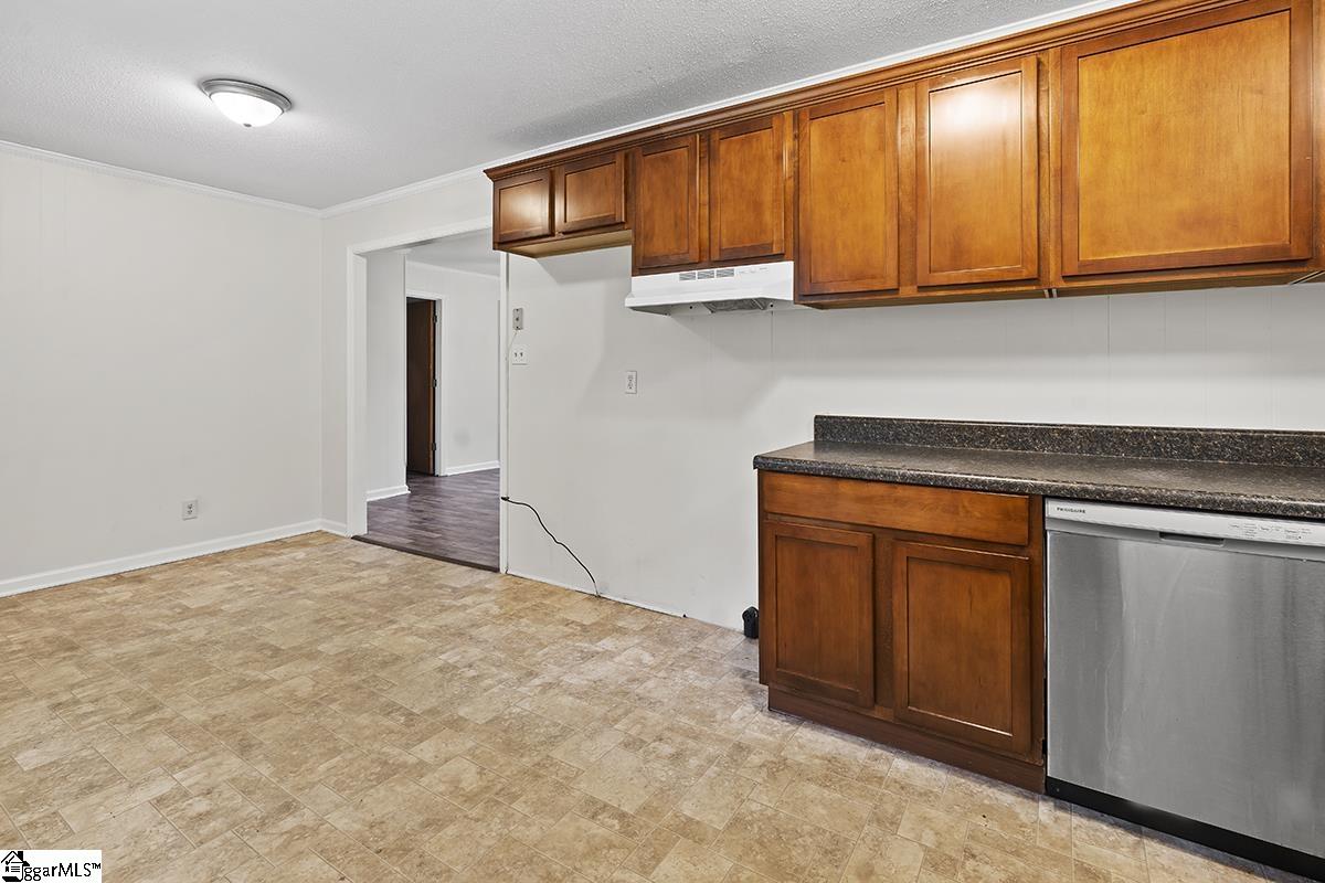 107 Avondale Road Greenwood, SC 29649