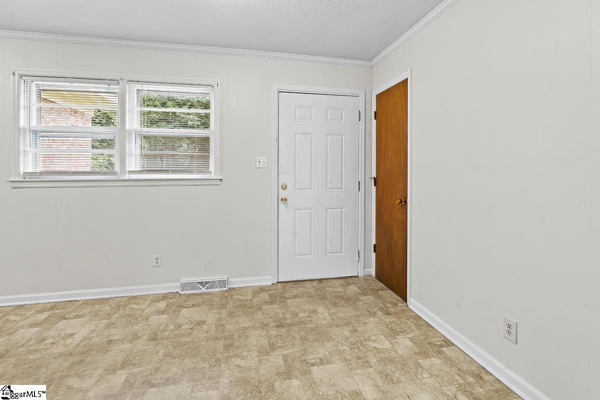 107 Avondale Road Greenwood, SC 29649