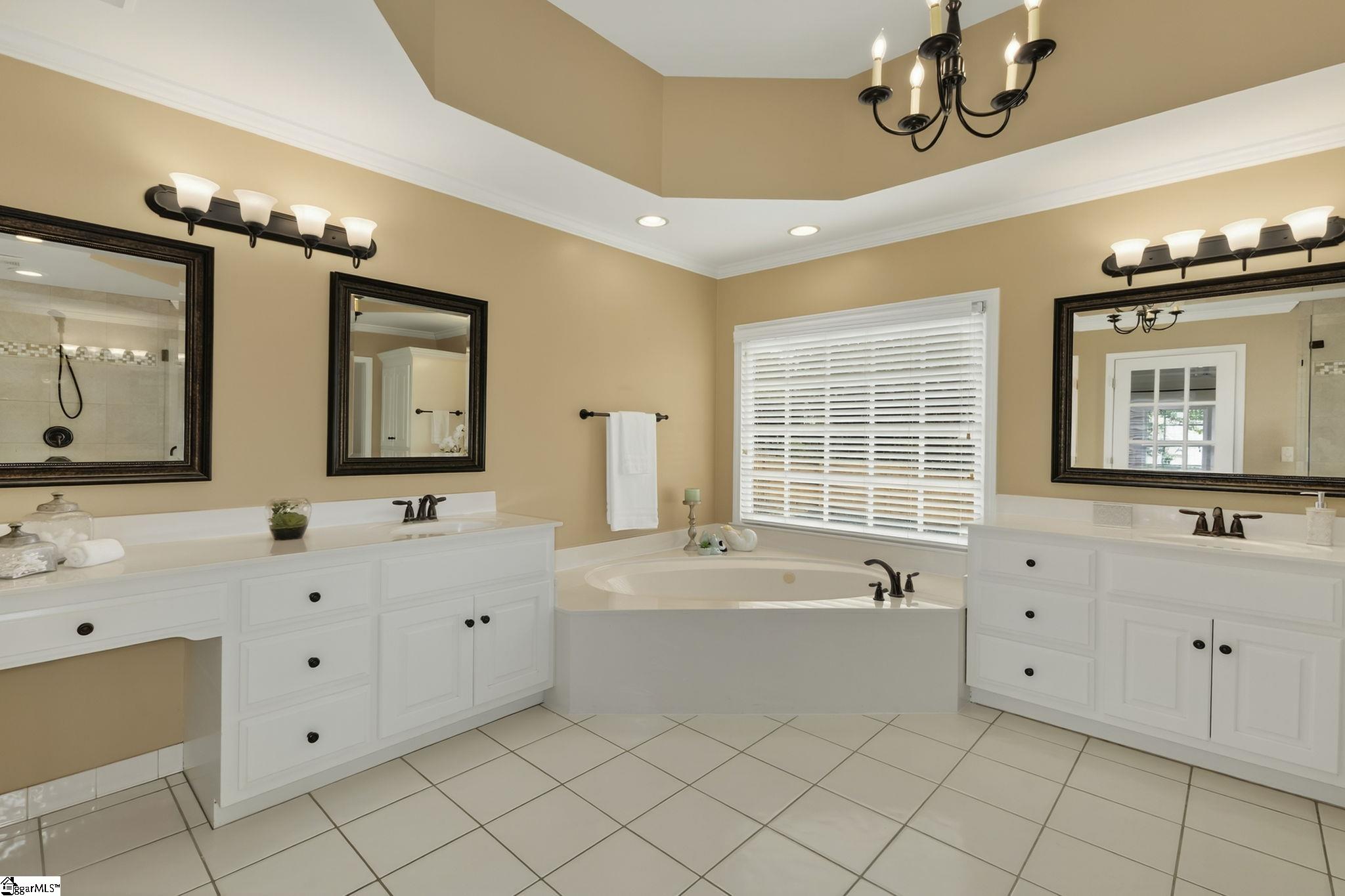 7 Hitchcock Lane Greenville, SC 29615