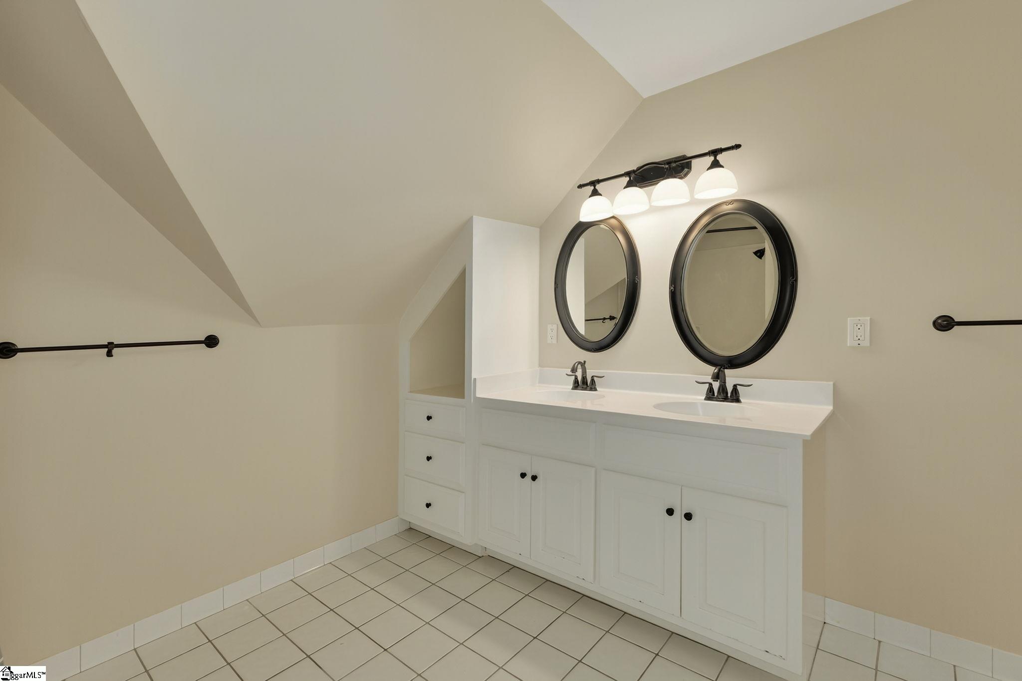 7 Hitchcock Lane Greenville, SC 29615