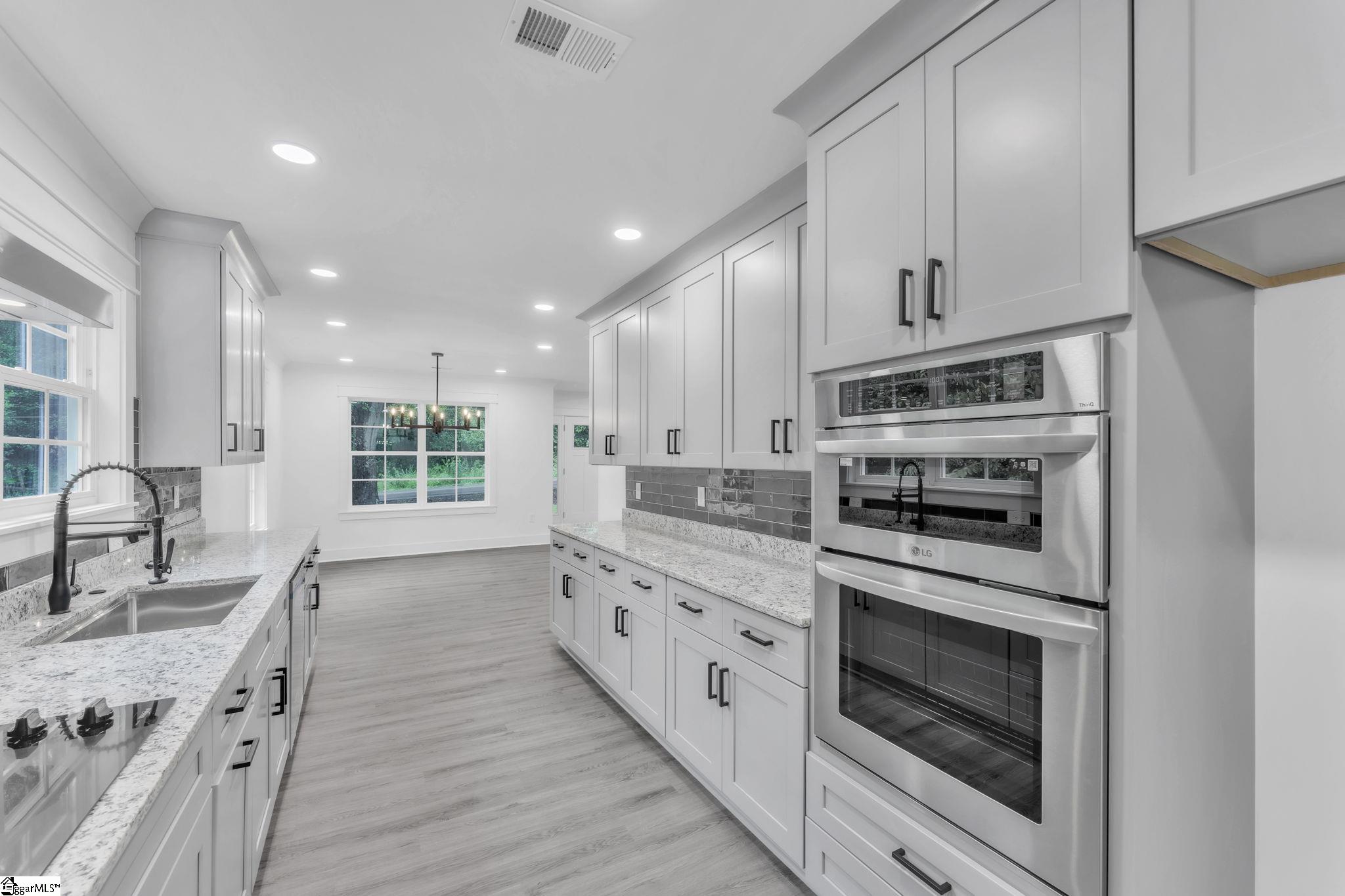 12 Old Grove Road Greenville, SC 29605