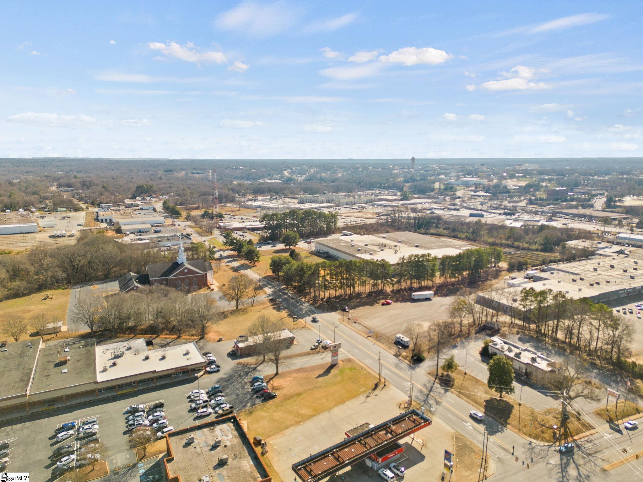 445 Blairwood Court Spartanburg, SC 29303