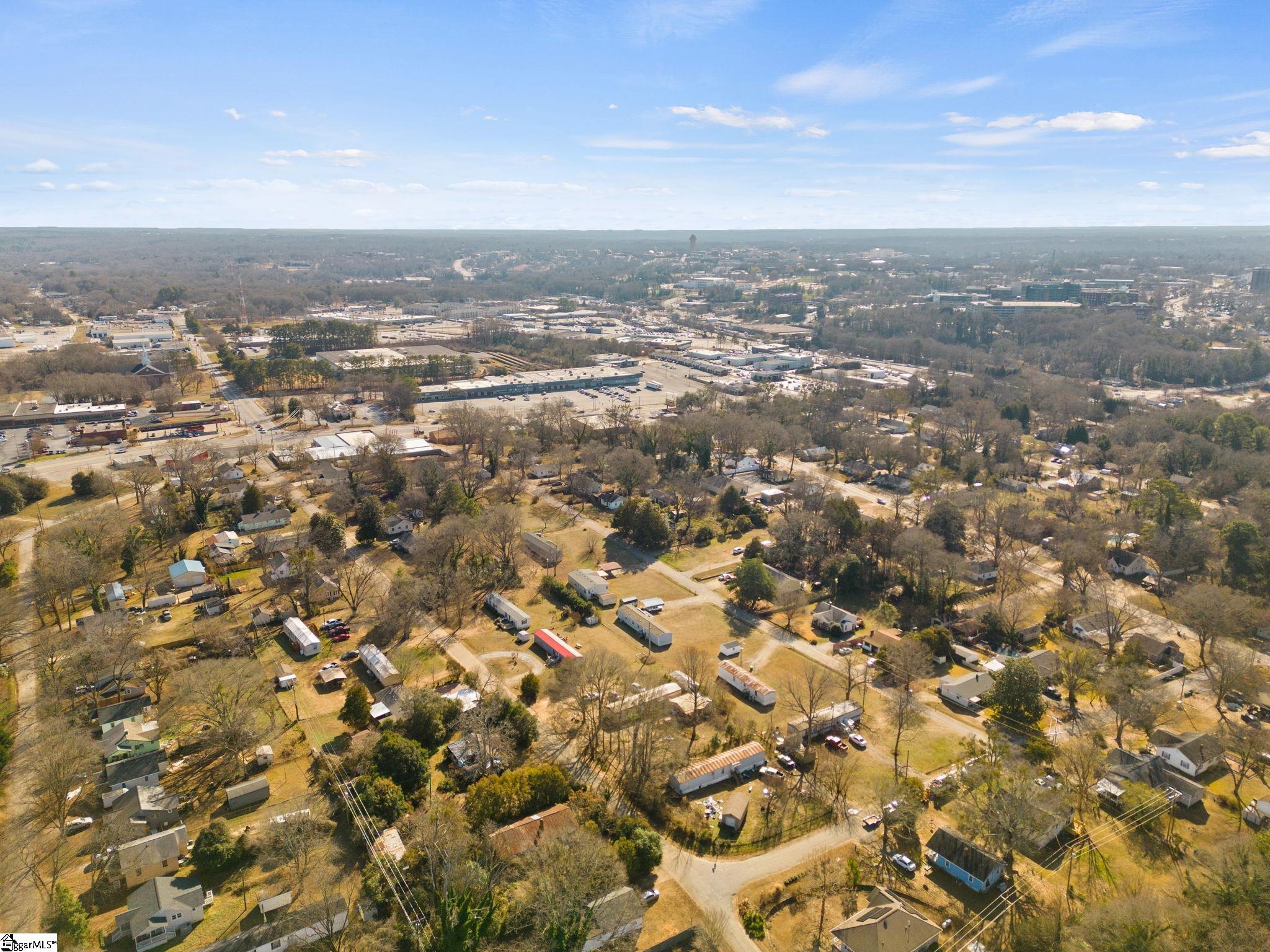 445 Blairwood Court Spartanburg, SC 29303