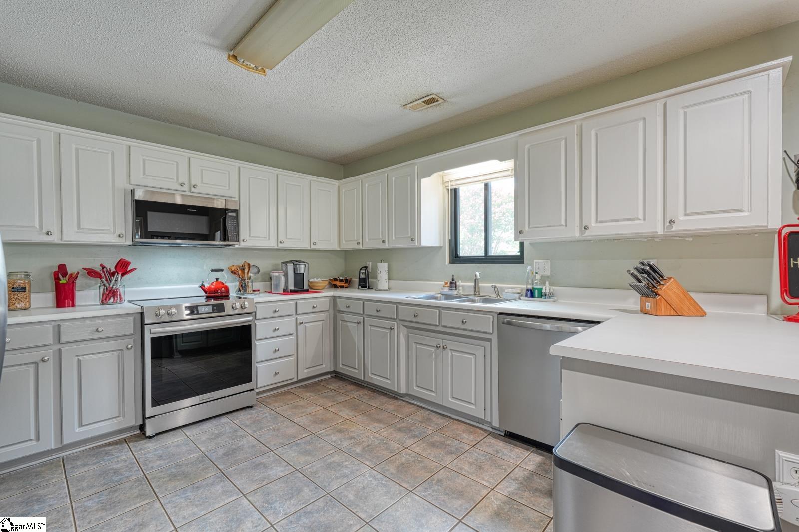 331 Vivians Court Woodruff, SC 29388