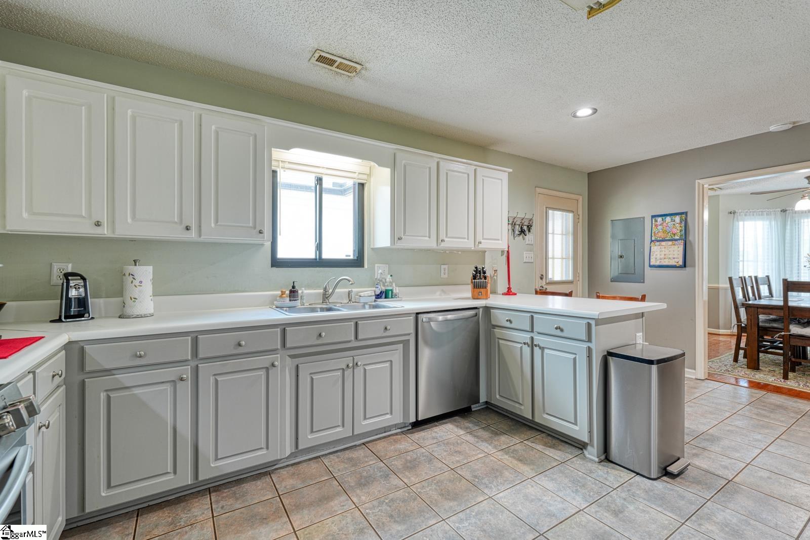 331 Vivians Court Woodruff, SC 29388