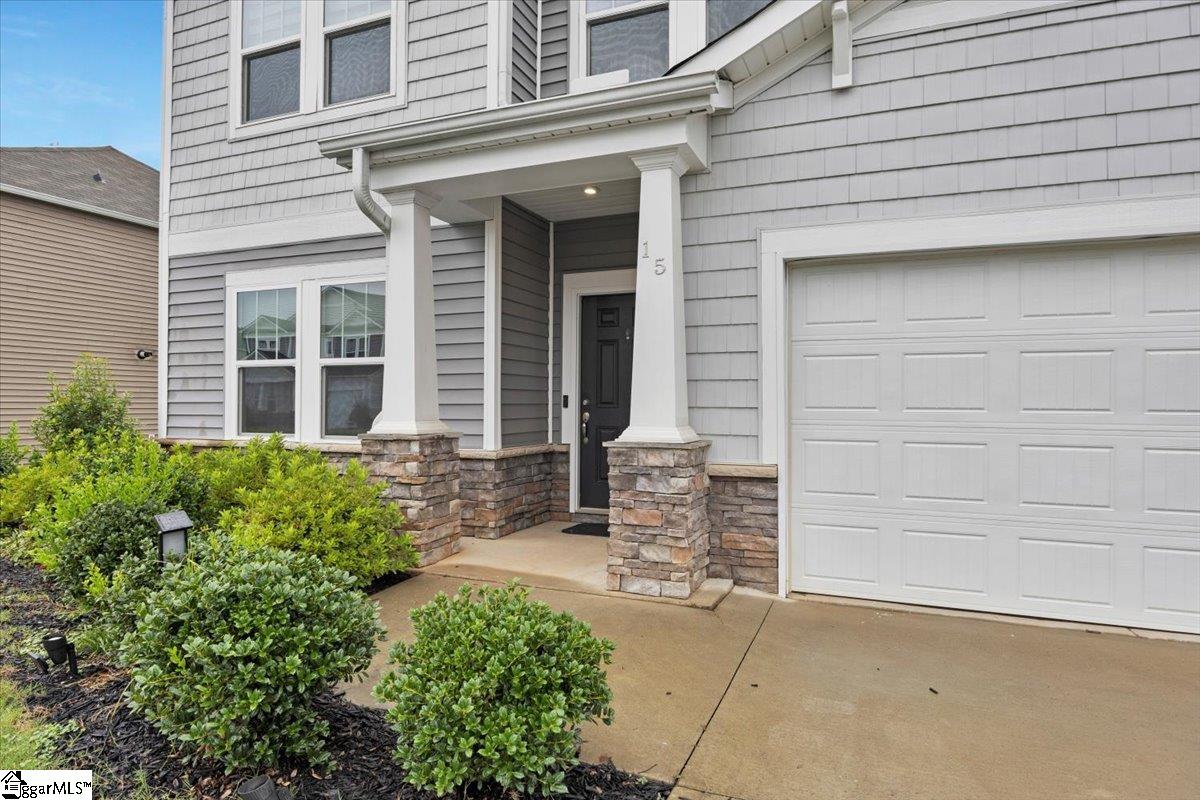 15 Larson Drive Simpsonville, SC 29681