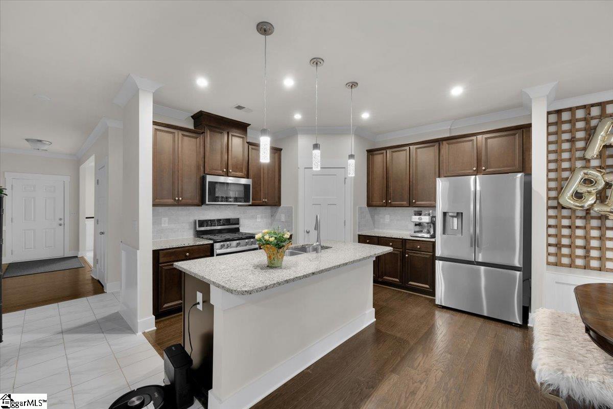 15 Larson Drive Simpsonville, SC 29681
