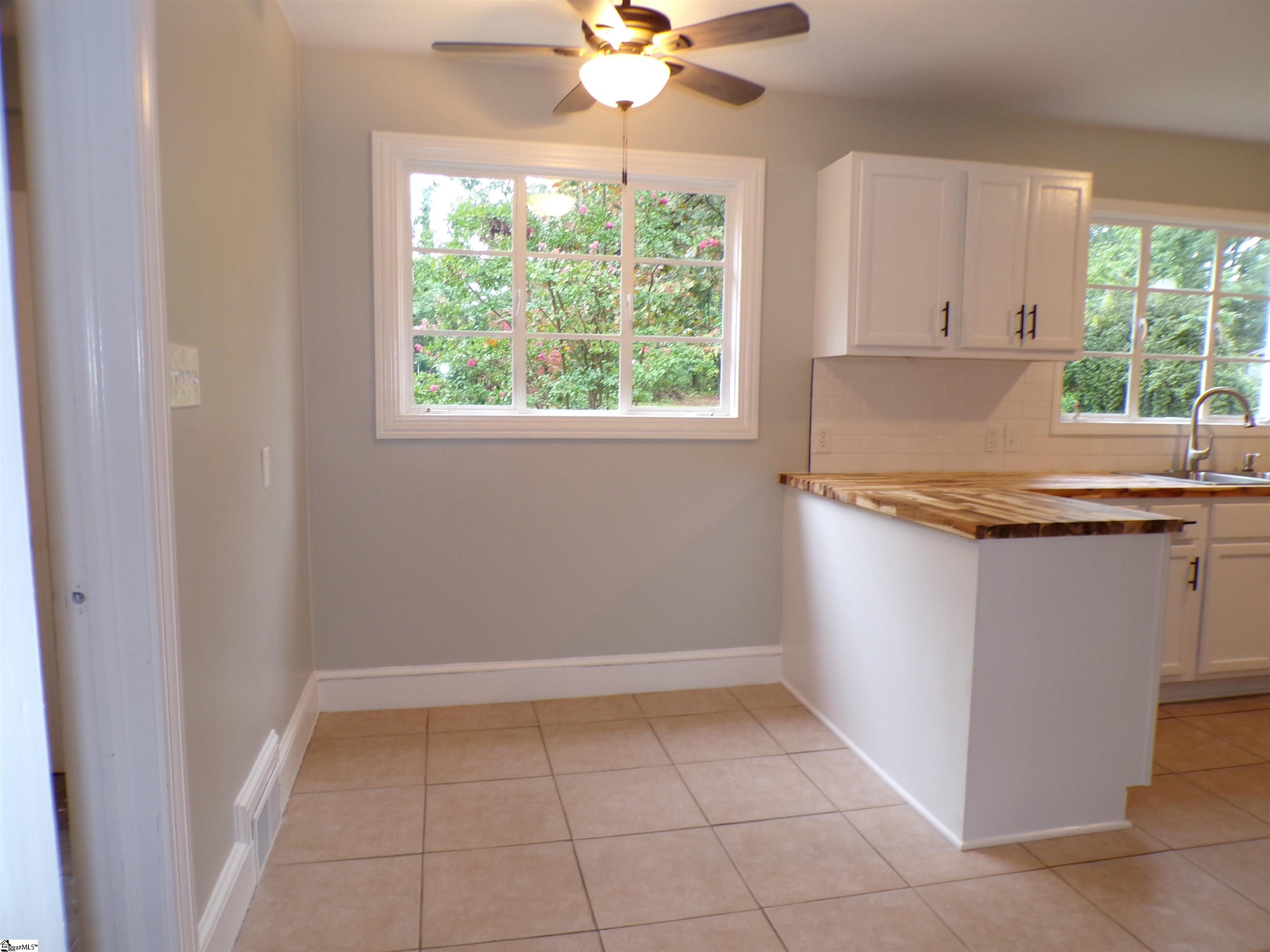320 Briarwood Road Spartanburg, SC 29301