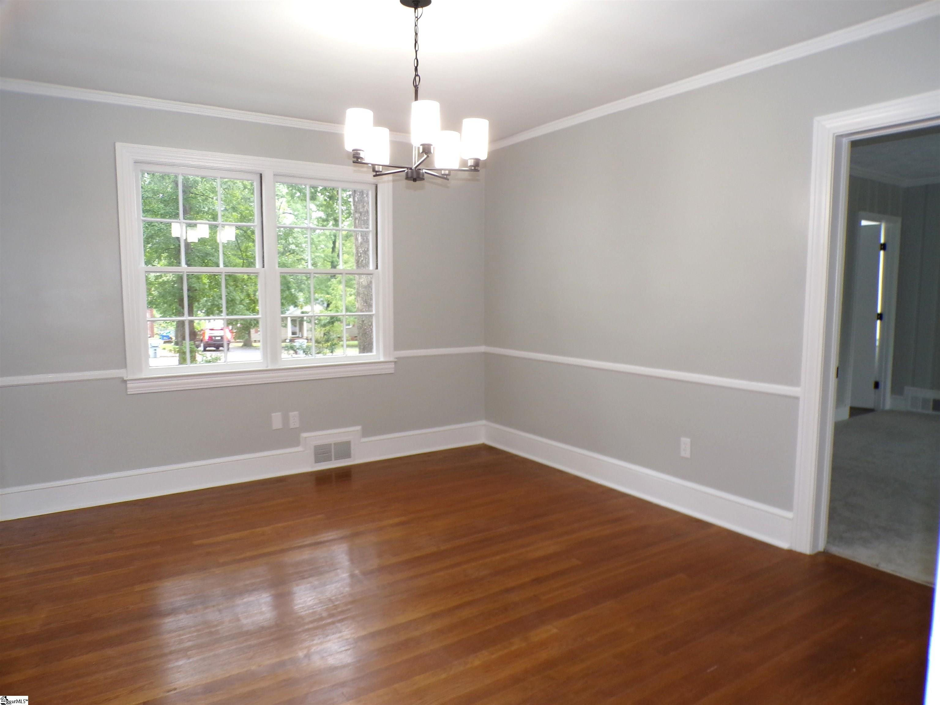 320 Briarwood Road Spartanburg, SC 29301