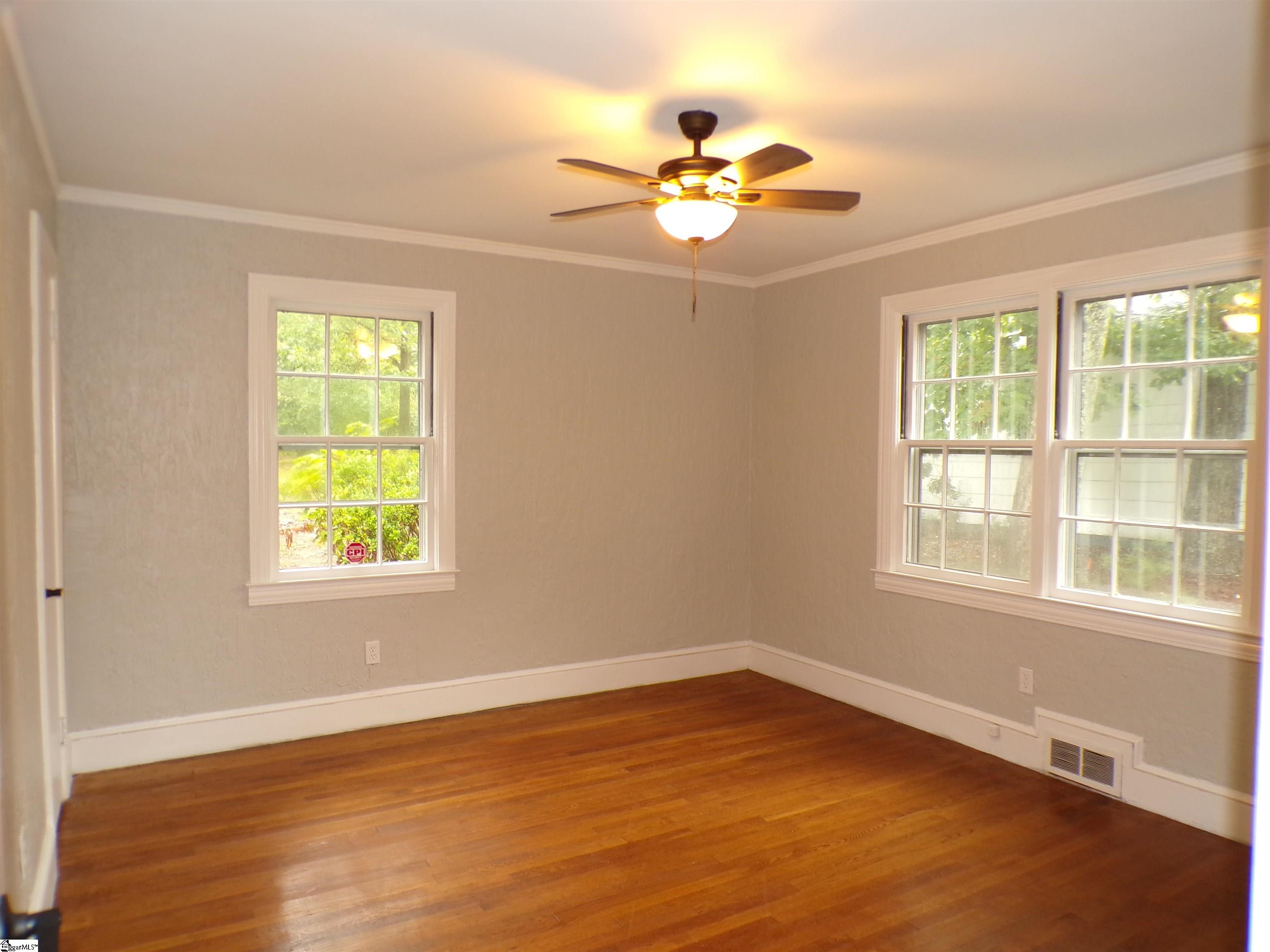 320 Briarwood Road Spartanburg, SC 29301