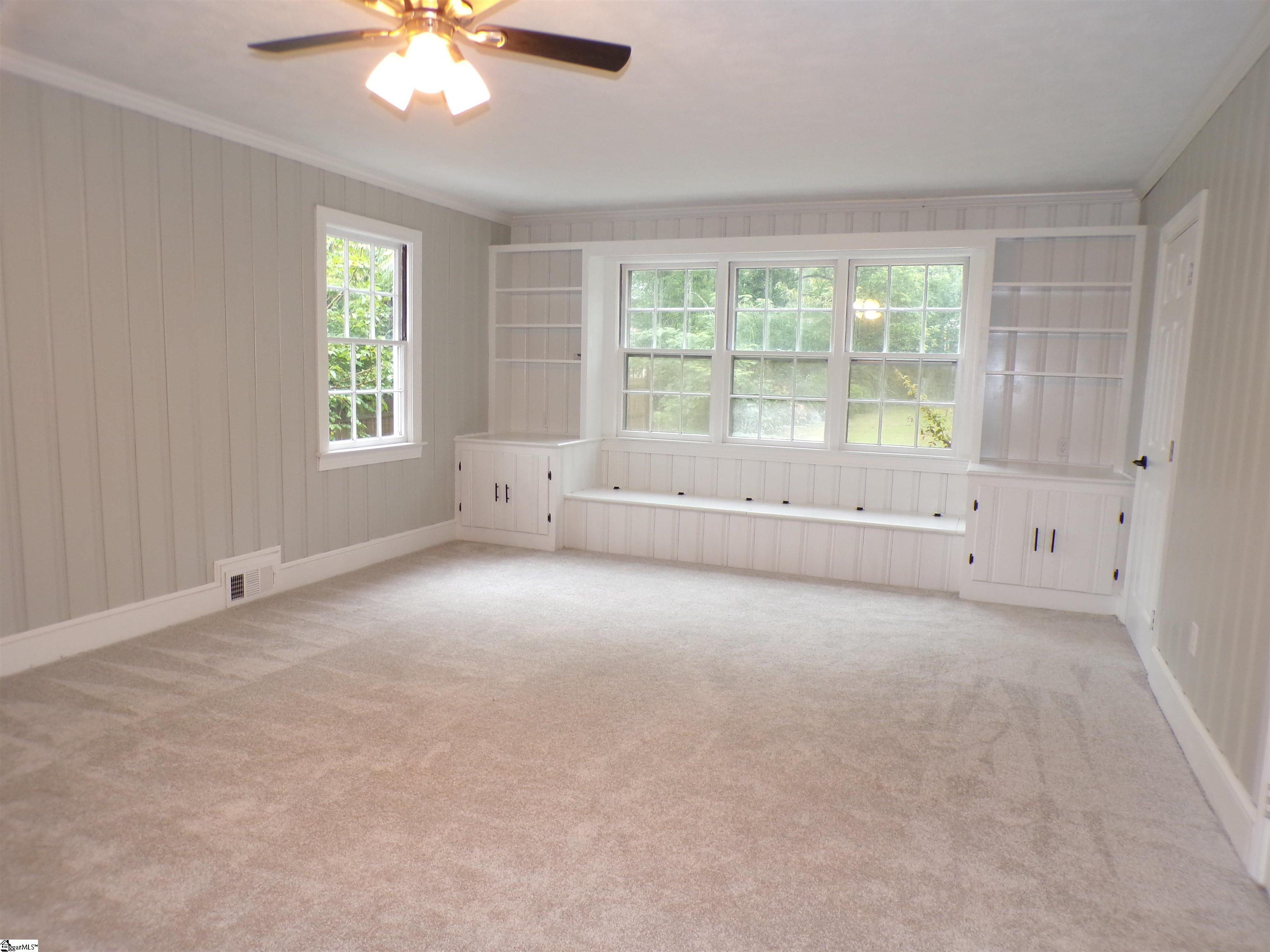 320 Briarwood Road Spartanburg, SC 29301