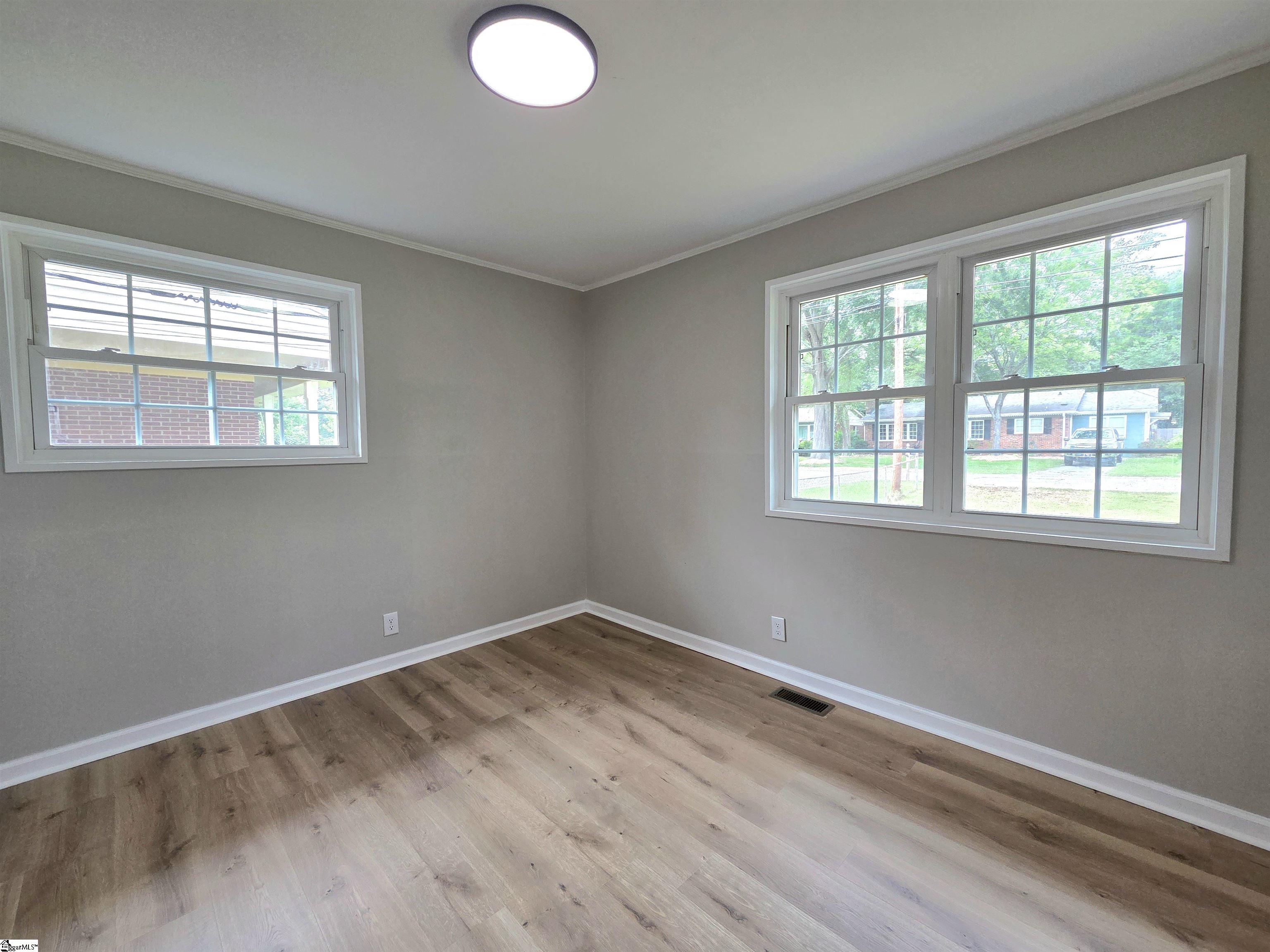 124 Forestdale Drive Taylors, SC 29687