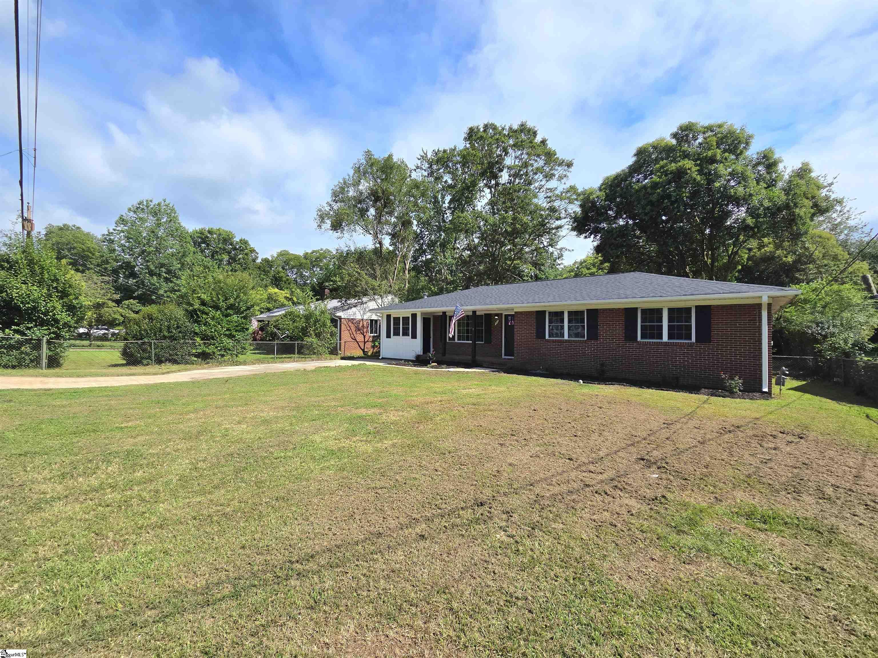 124 Forestdale Drive Taylors, SC 29687