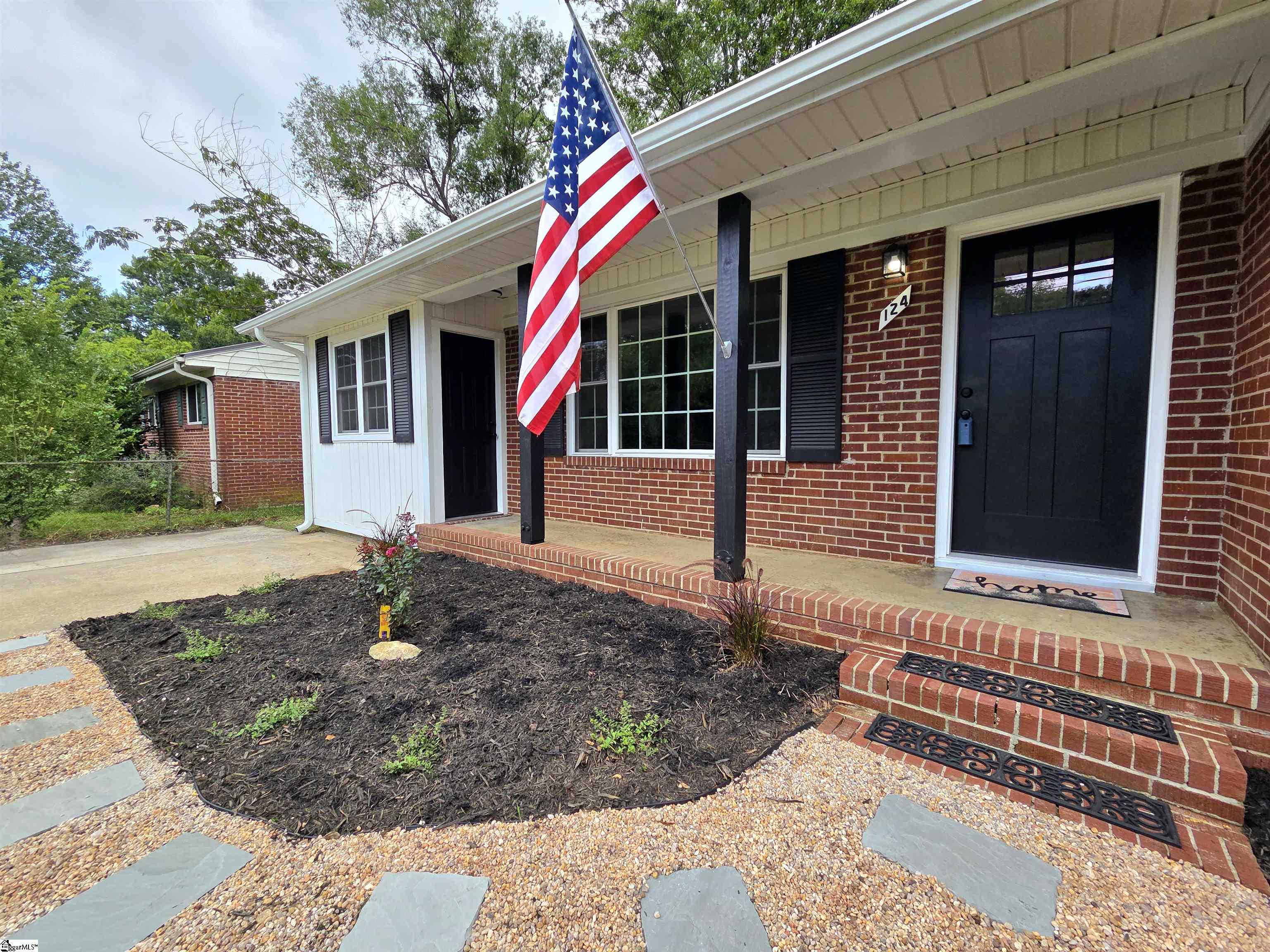 124 Forestdale Drive Taylors, SC 29687