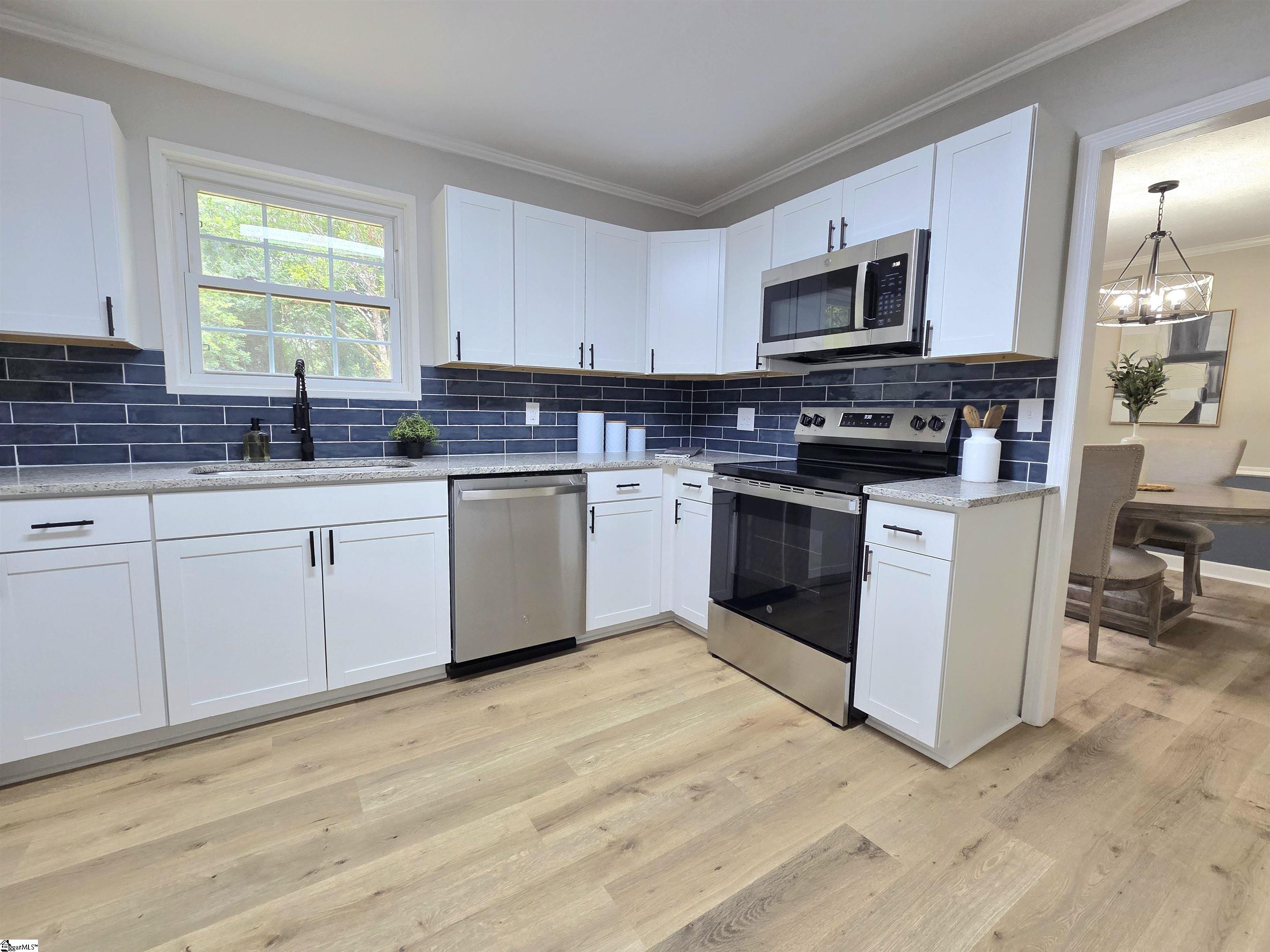 124 Forestdale Drive Taylors, SC 29687