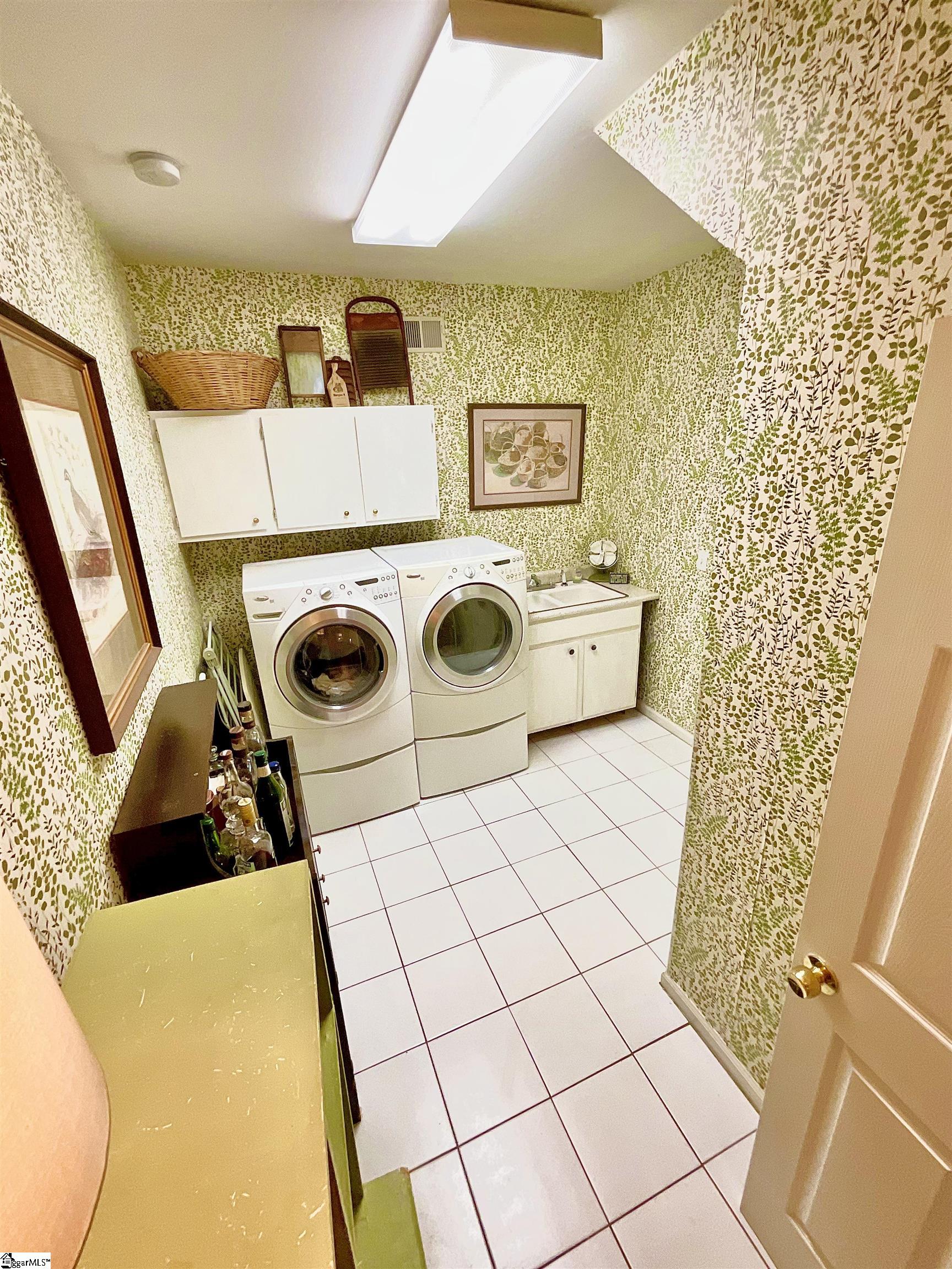 390 Blakely Avenue Piedmont, SC 29673-9309