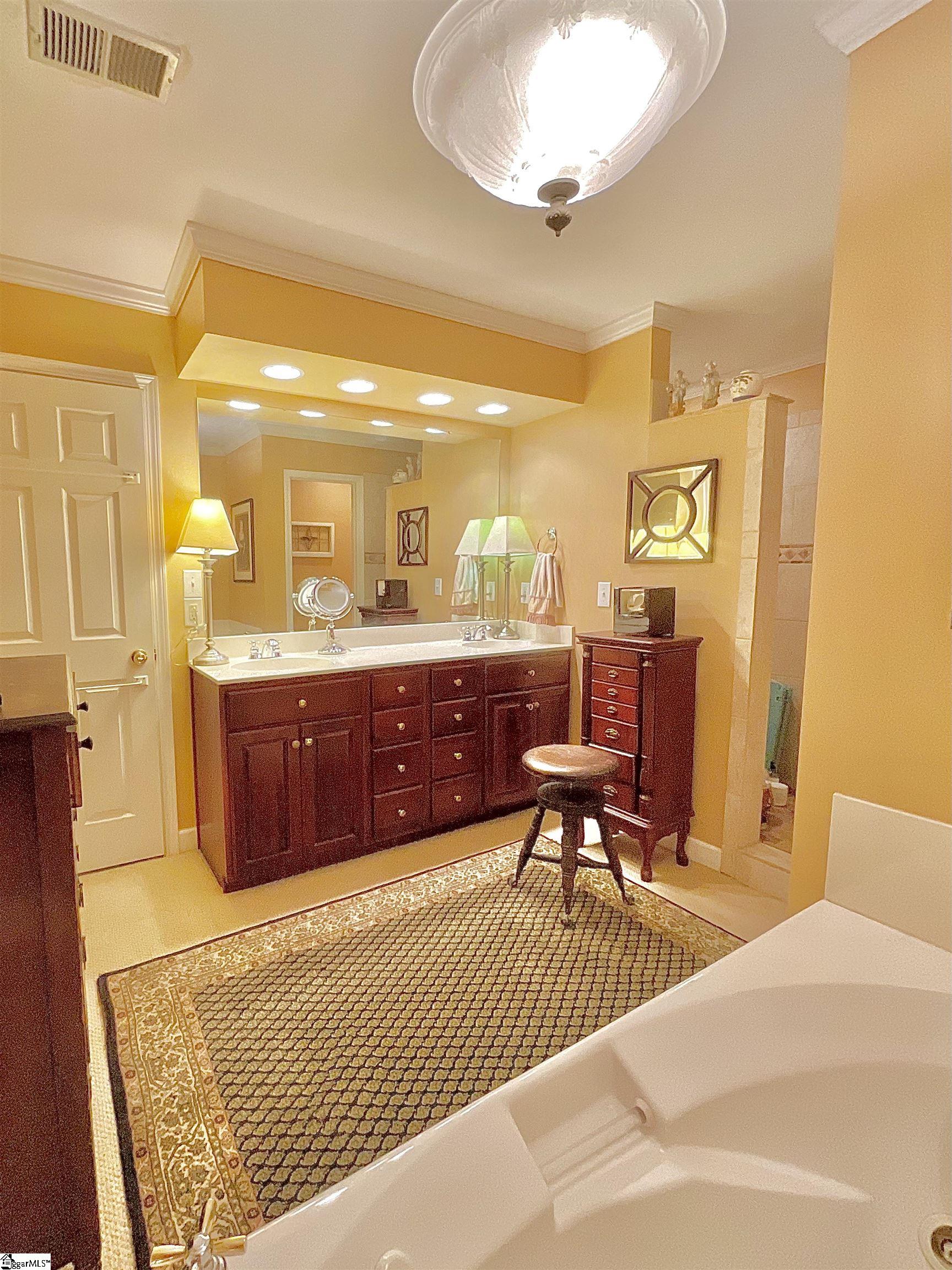 390 Blakely Avenue Piedmont, SC 29673-9309