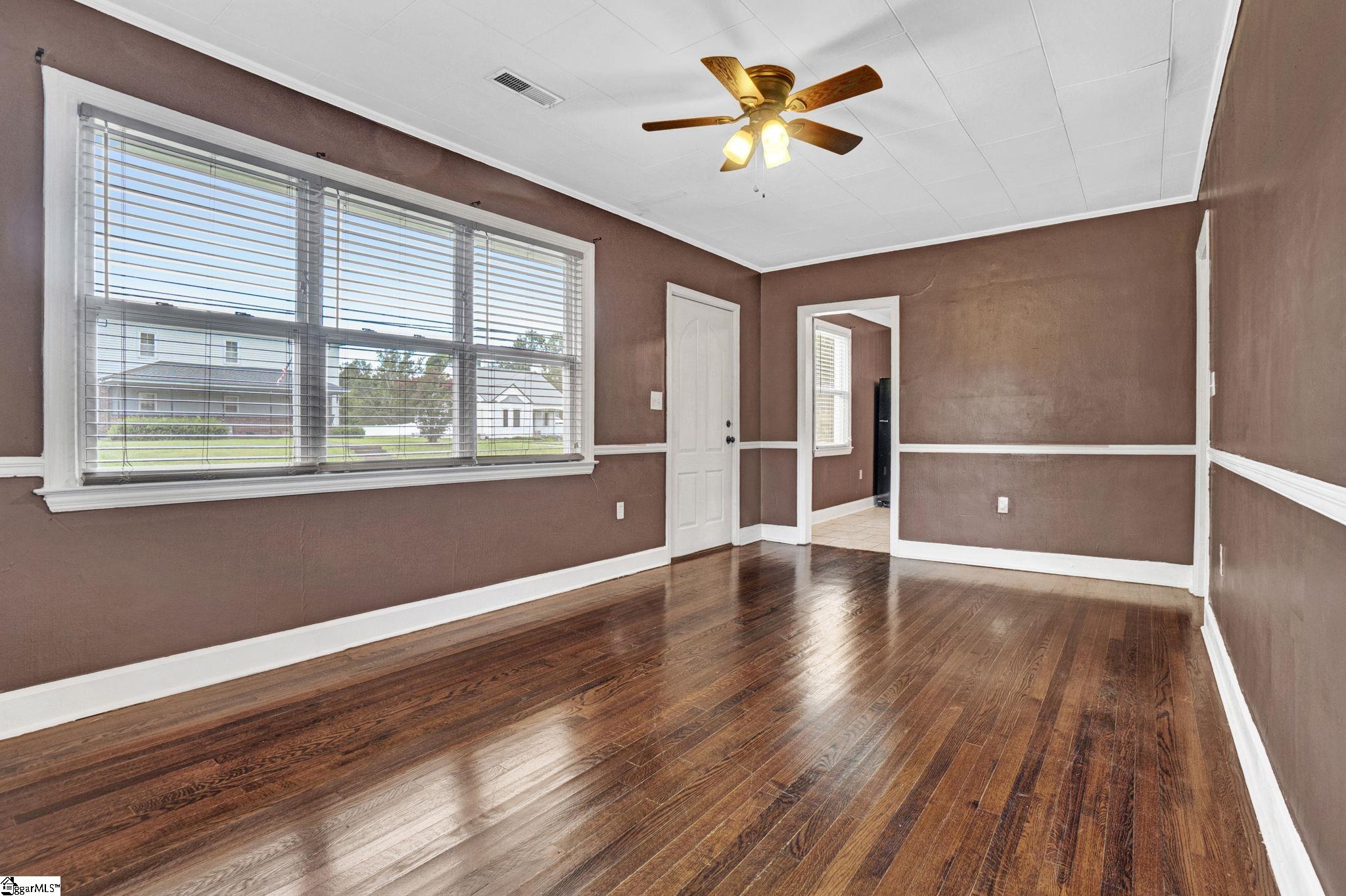 300 N Adair Street Clinton, SC 29325
