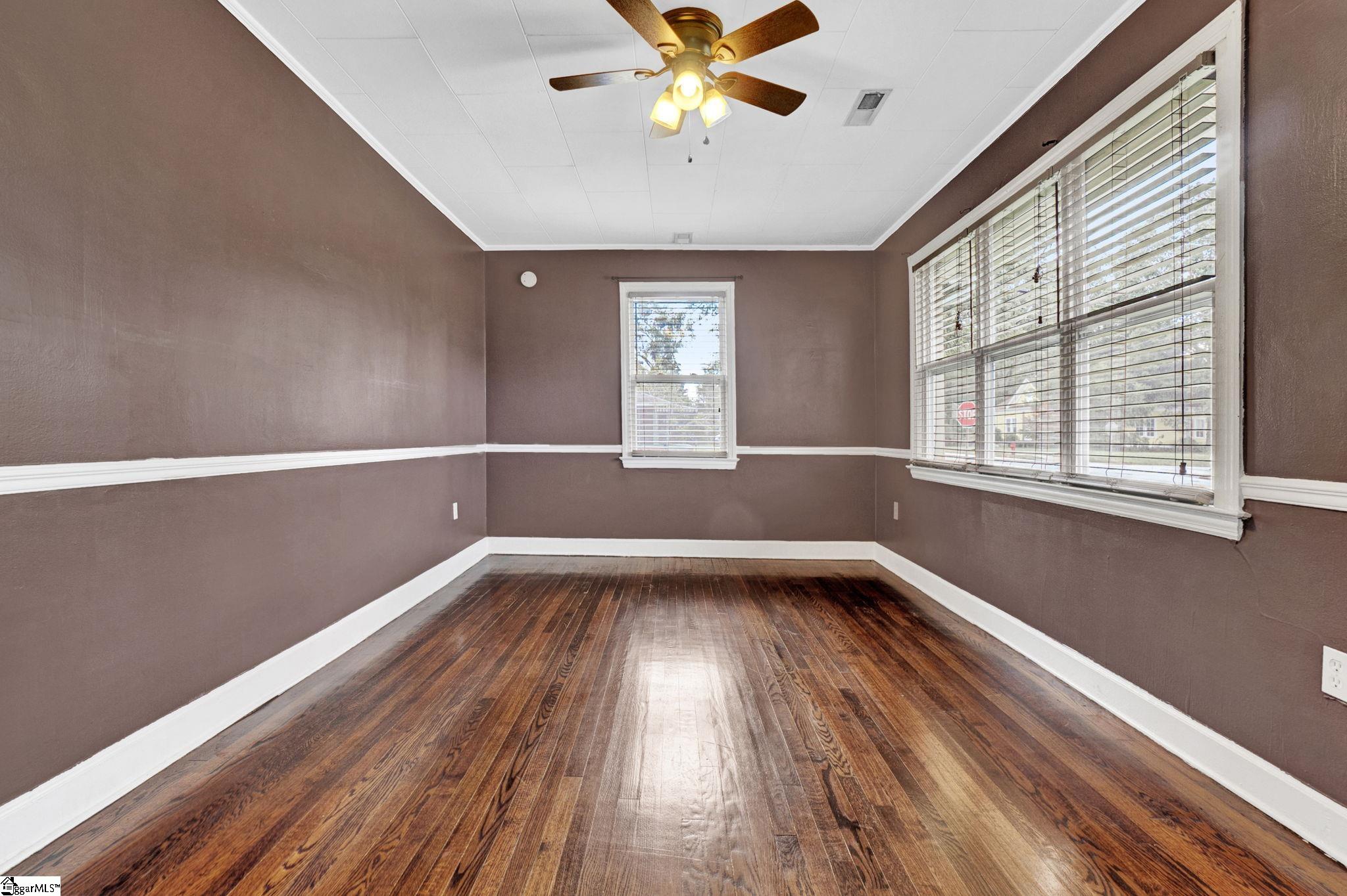 300 N Adair Street Clinton, SC 29325
