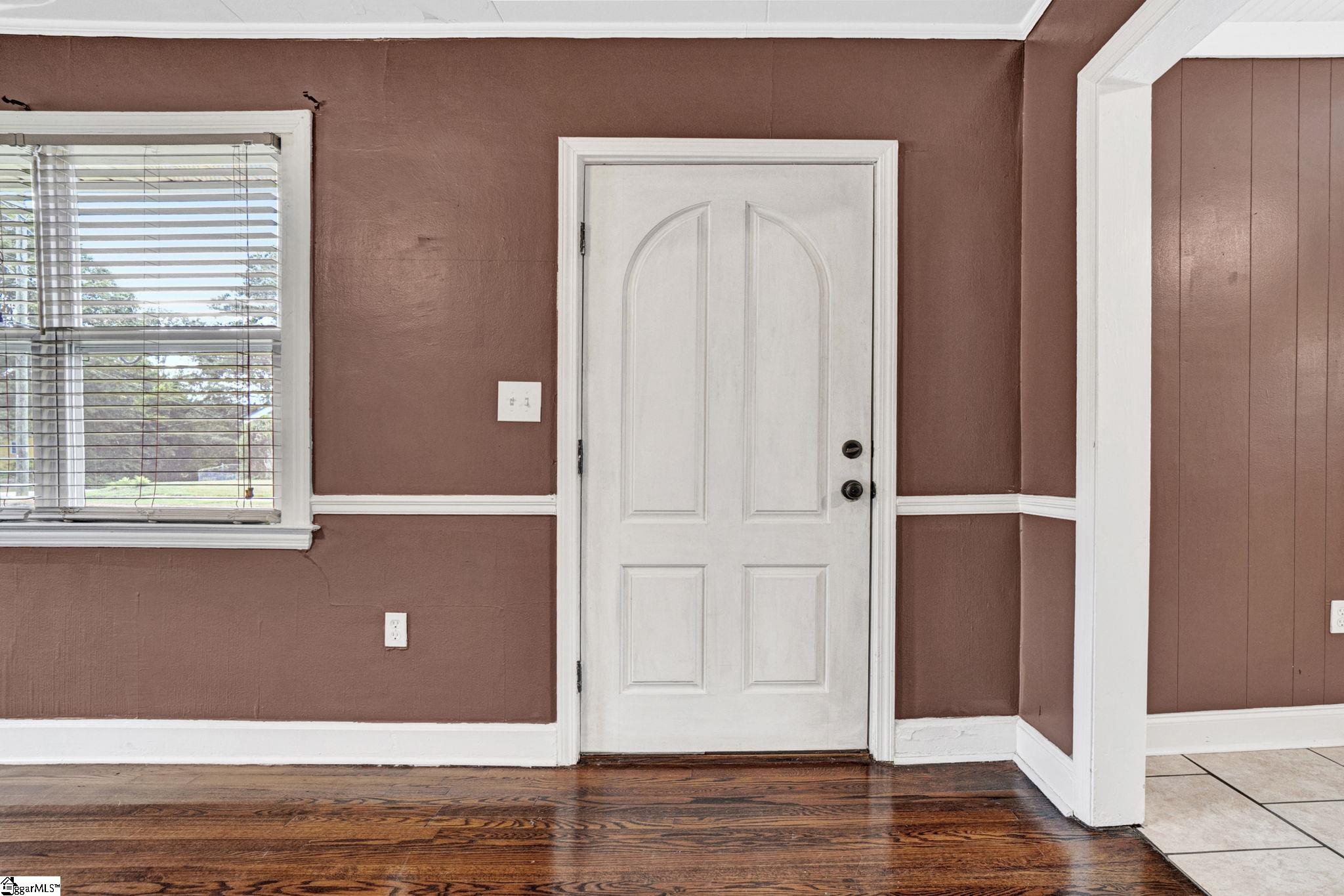 300 N Adair Street Clinton, SC 29325