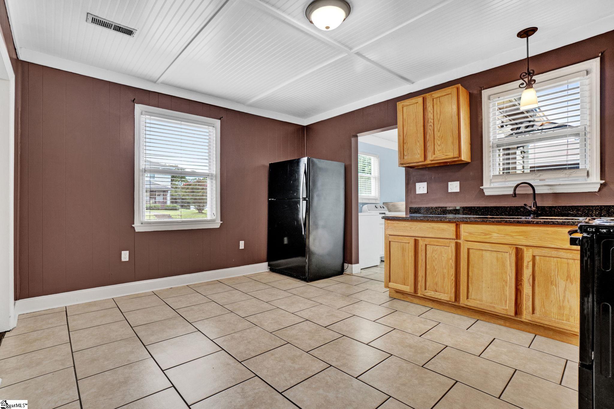 300 N Adair Street Clinton, SC 29325