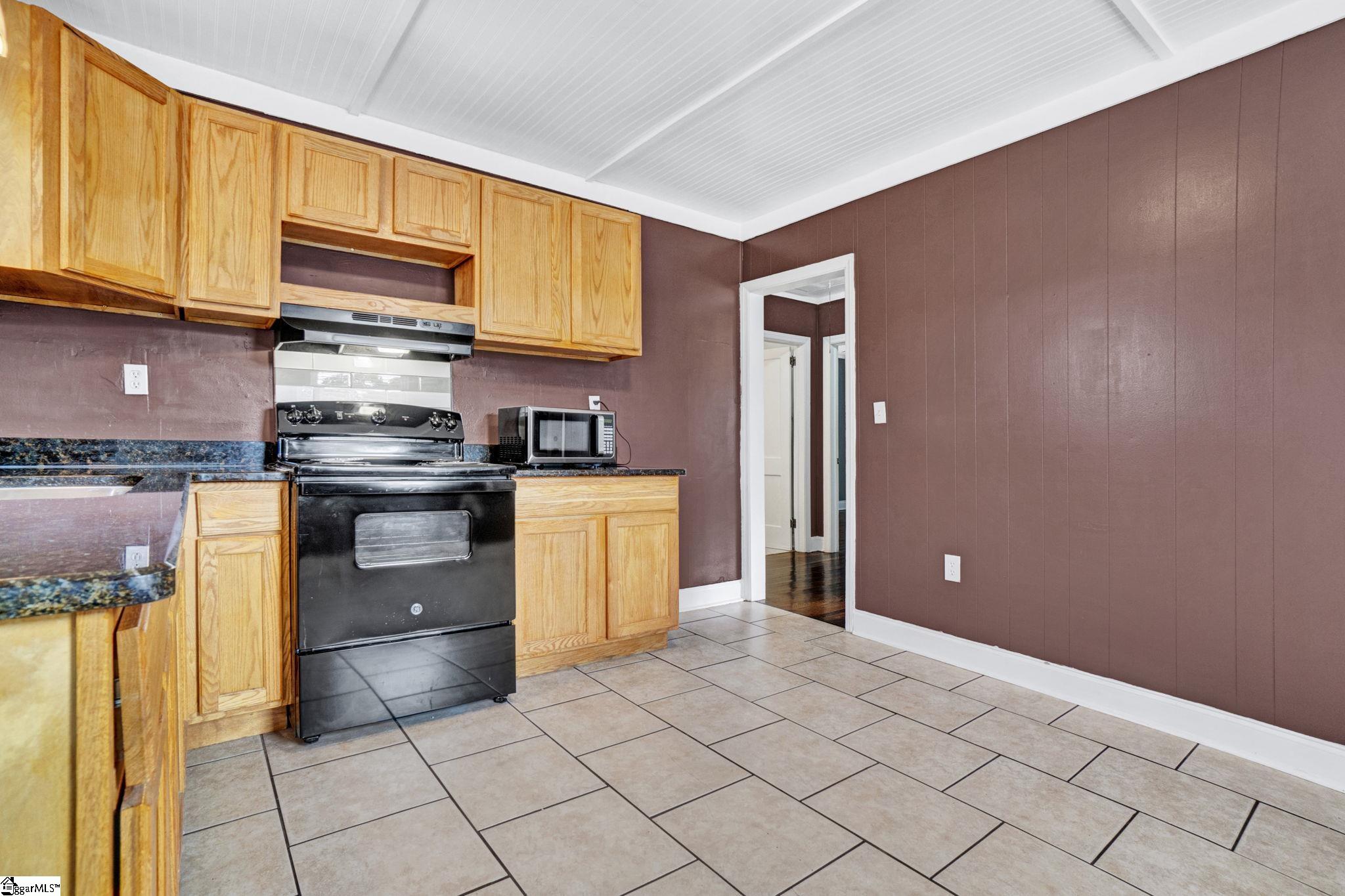 300 N Adair Street Clinton, SC 29325