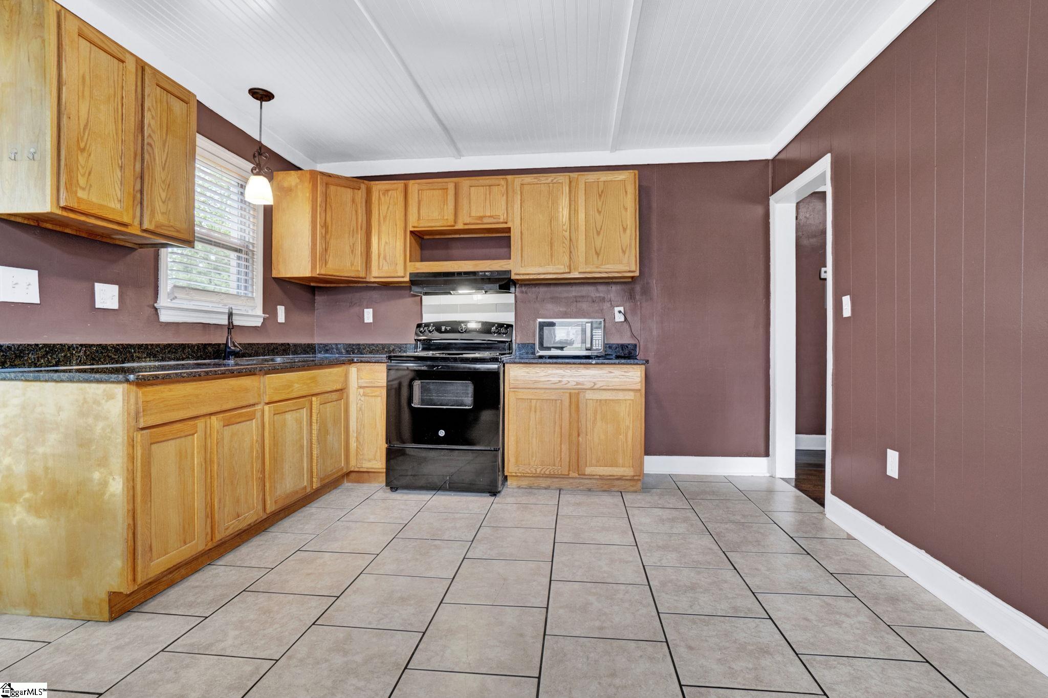 300 N Adair Street Clinton, SC 29325