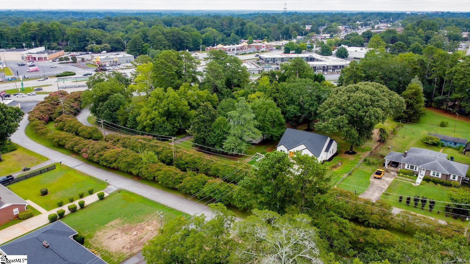 209 Bedford Forest Avenue Anderson, SC 29625
